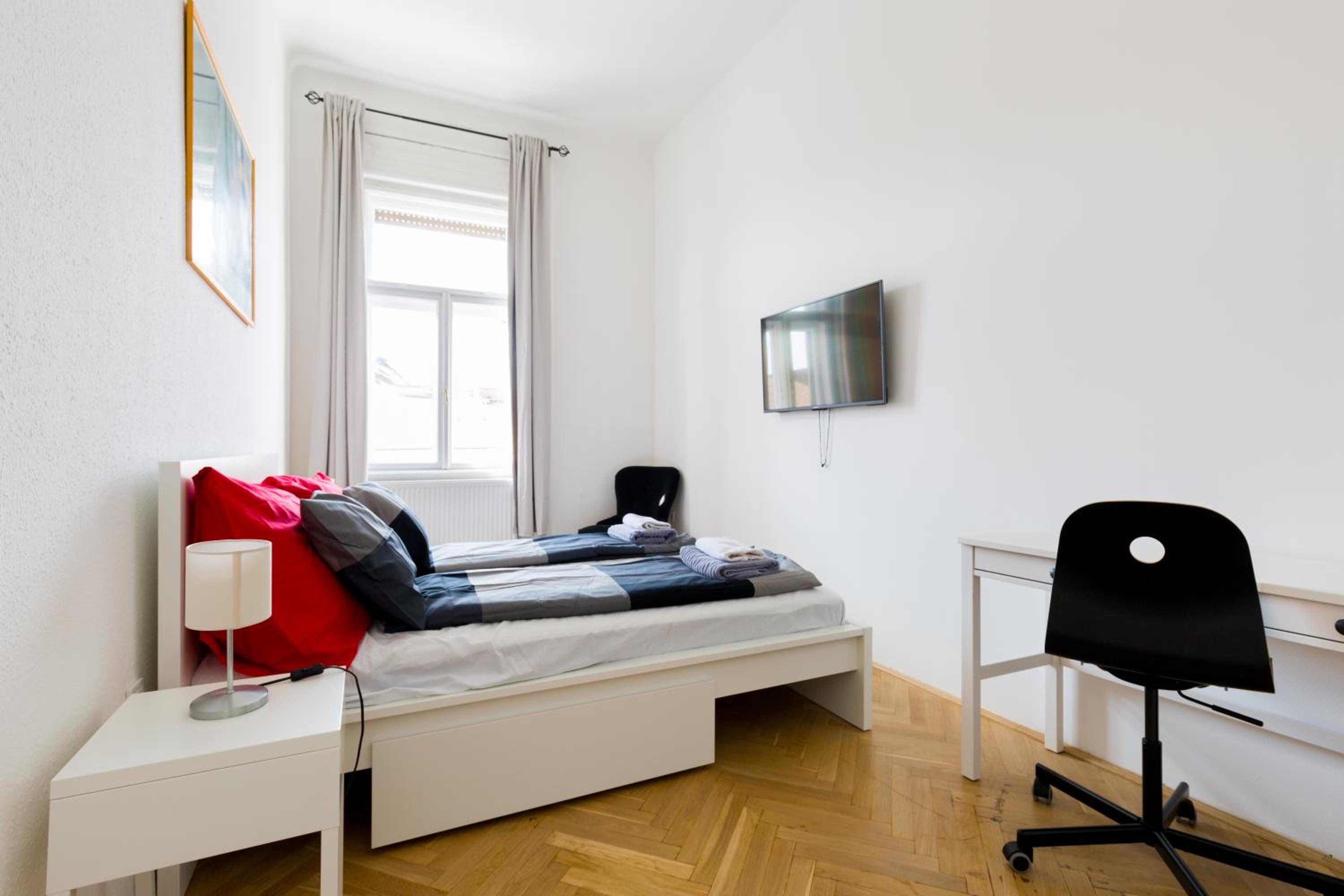 Apartment - Photo 21