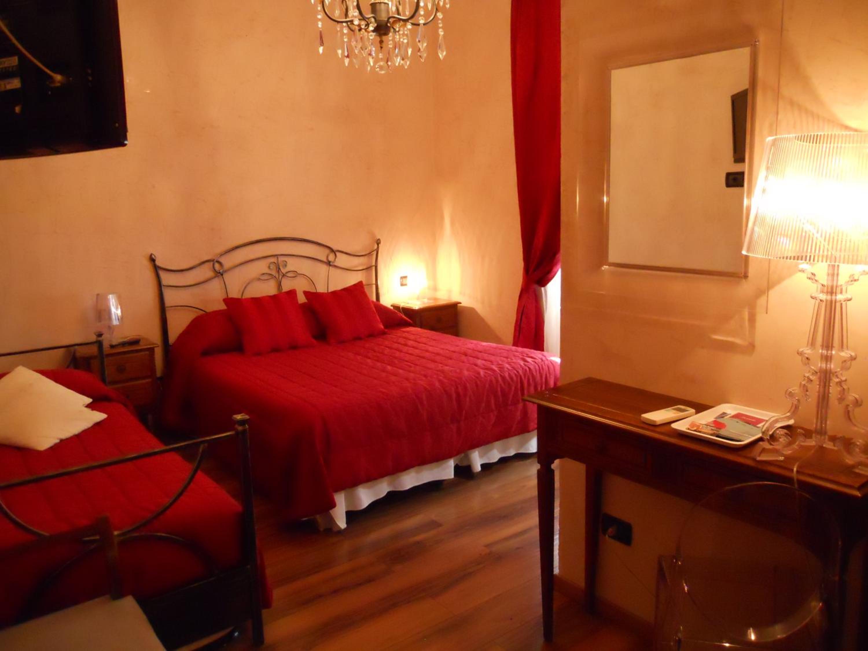 Classic Triple Room - Photo 5