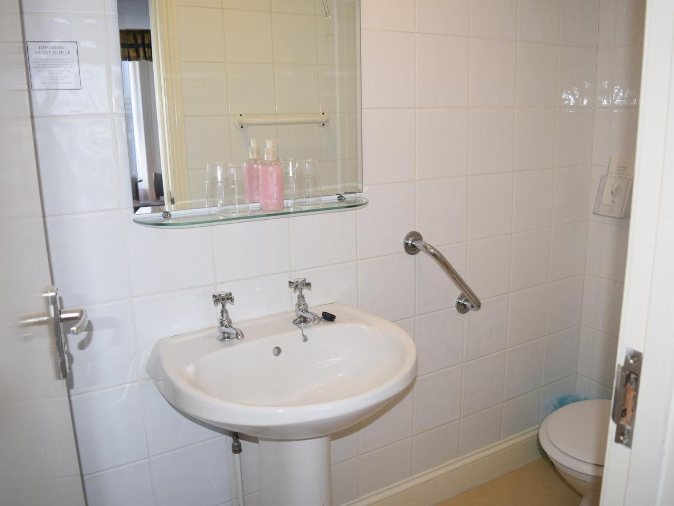 Executive Double Room - Photo 12