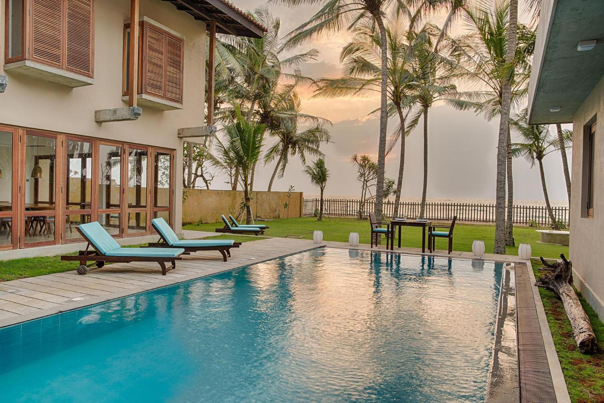 Villa - Beach Front photo 1