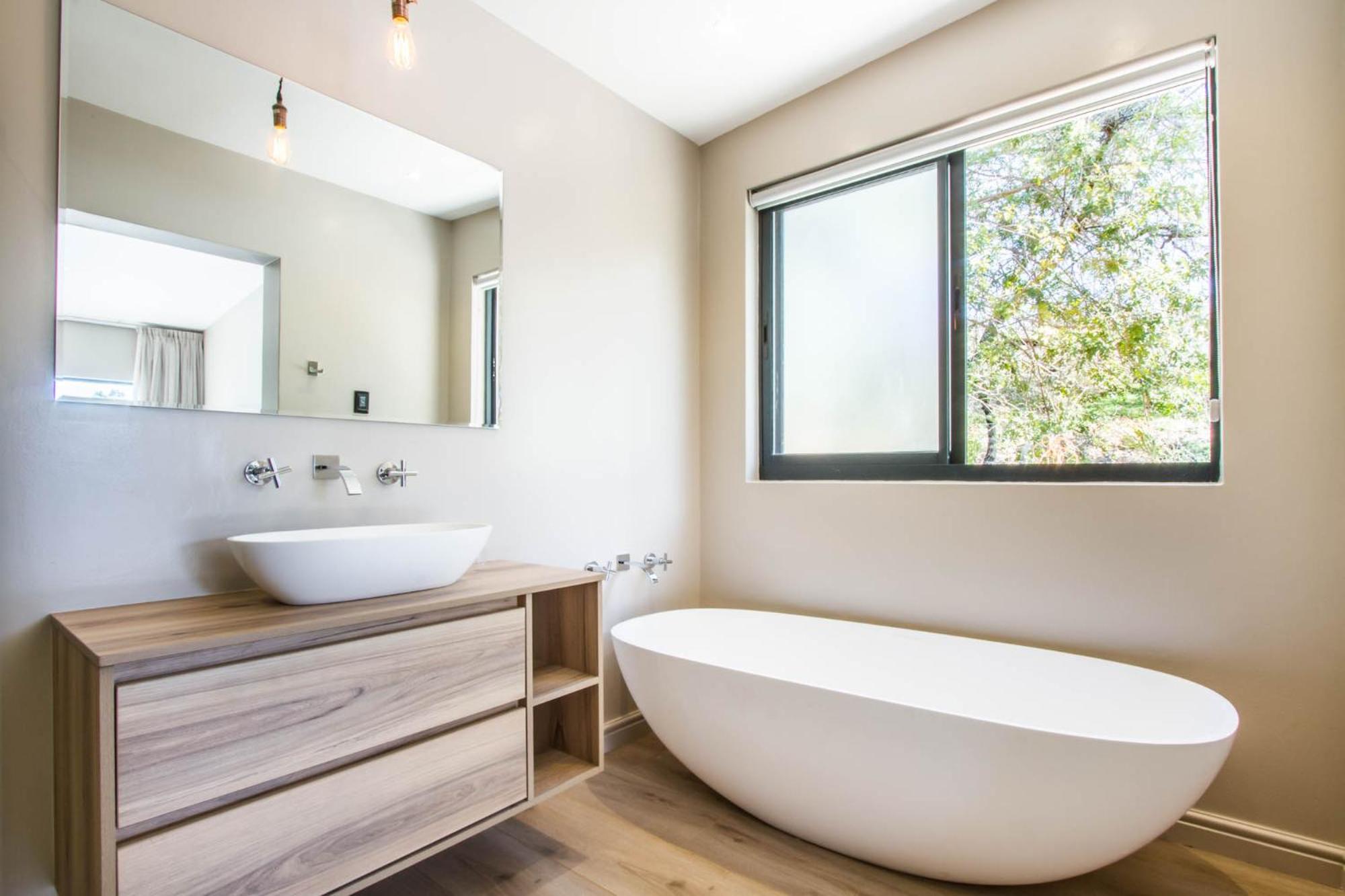 Deluxe room – King or Twin - Photo 3