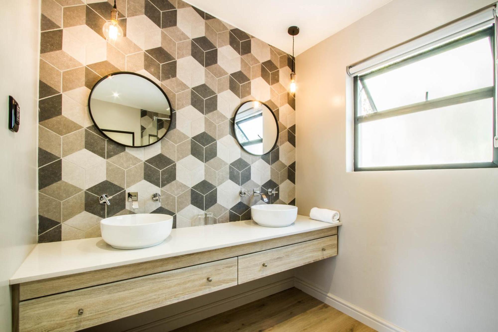 Deluxe room – King or Twin - Photo 9