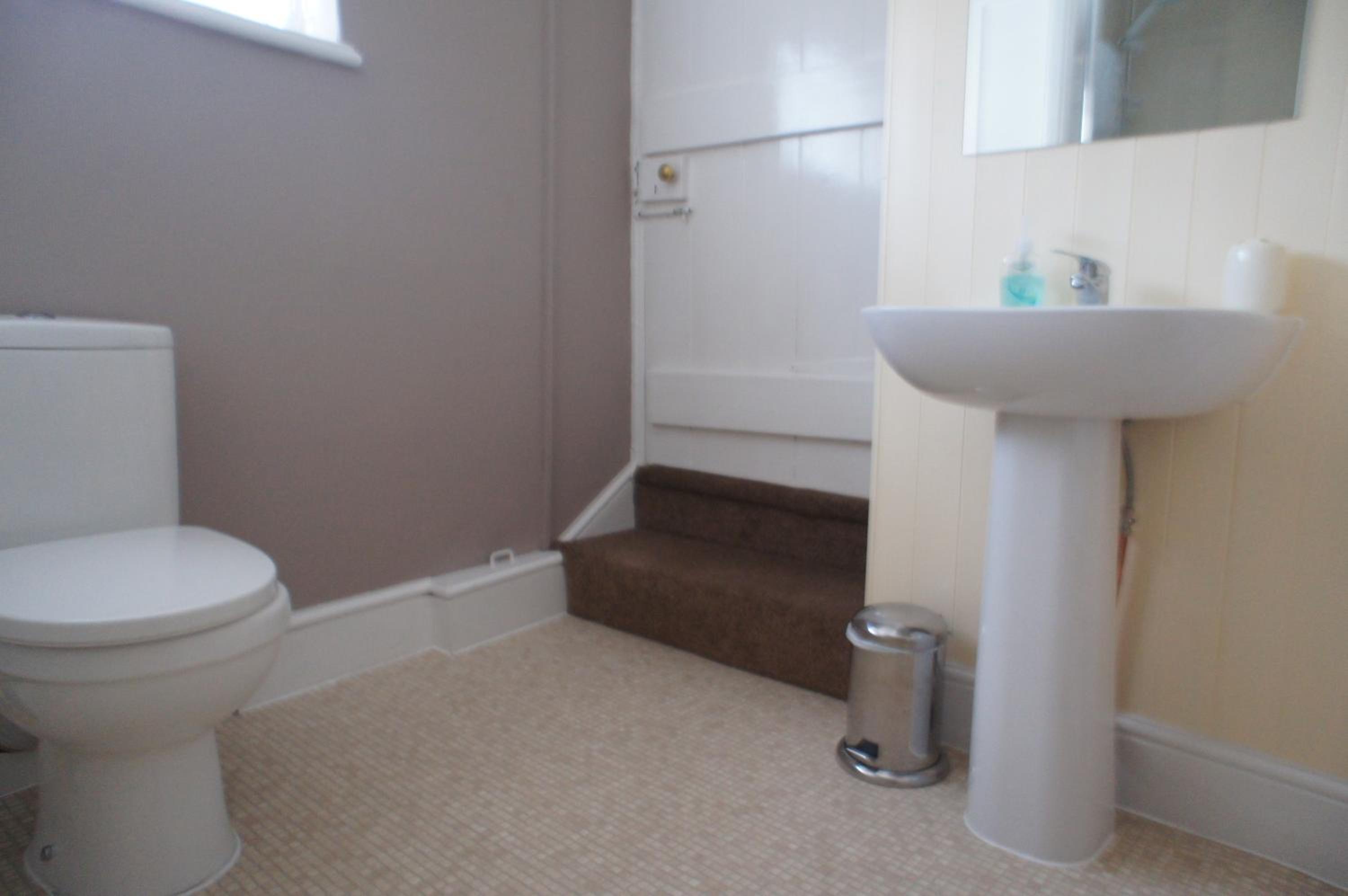 Apartment photo 2