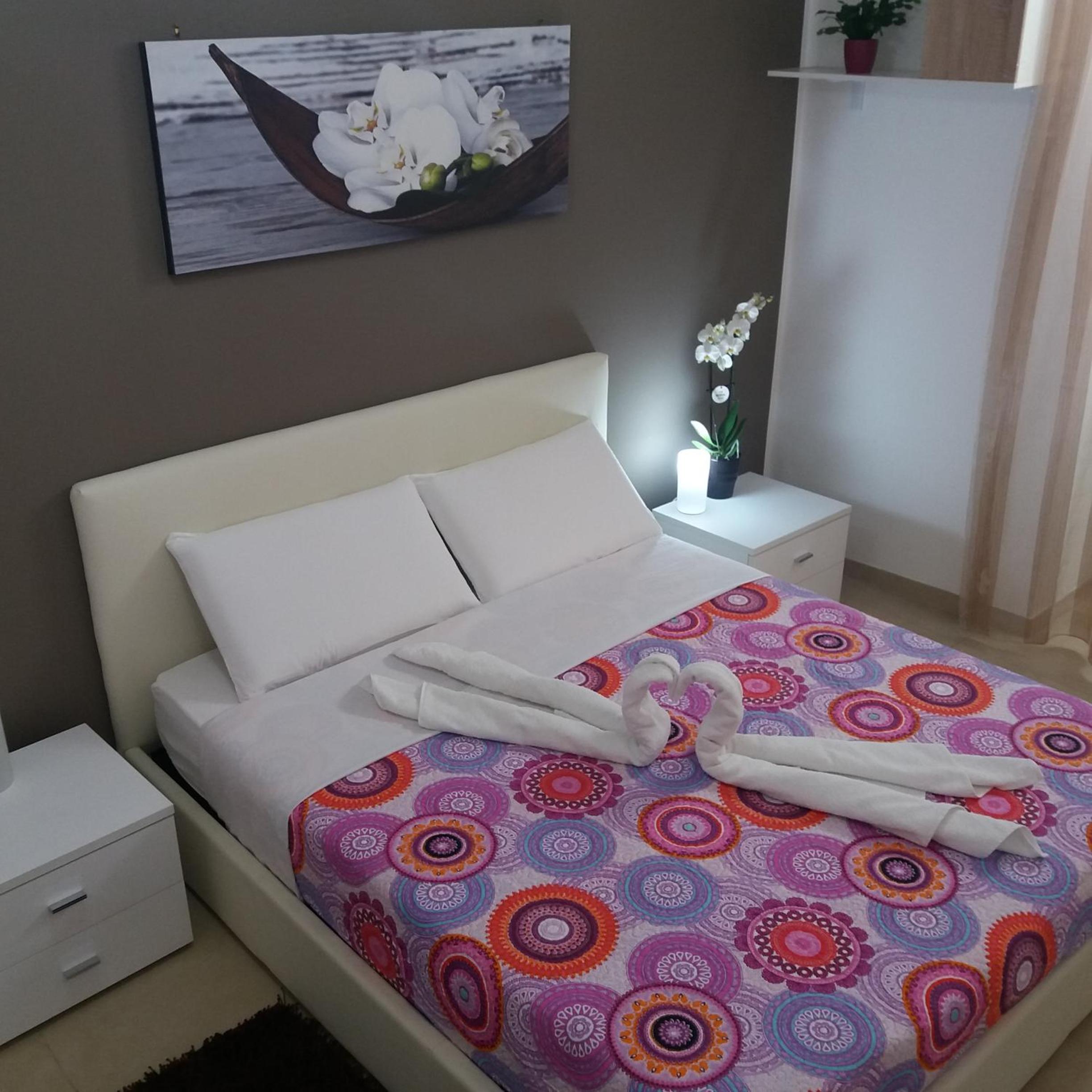One-Bedroom Apartment - Photo 1