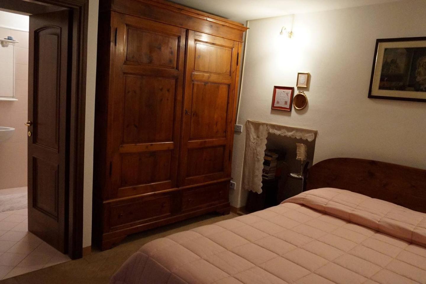 Family Room With Private Bathroom photo 3