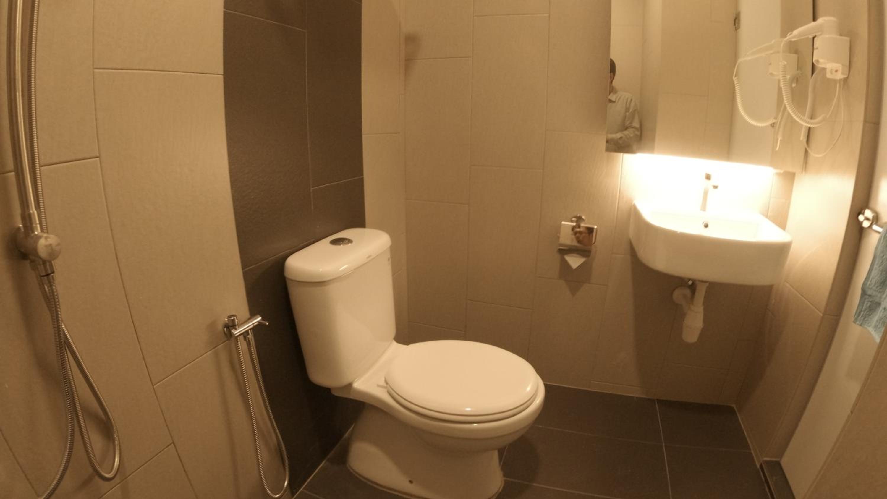 Twin Room - Photo 3