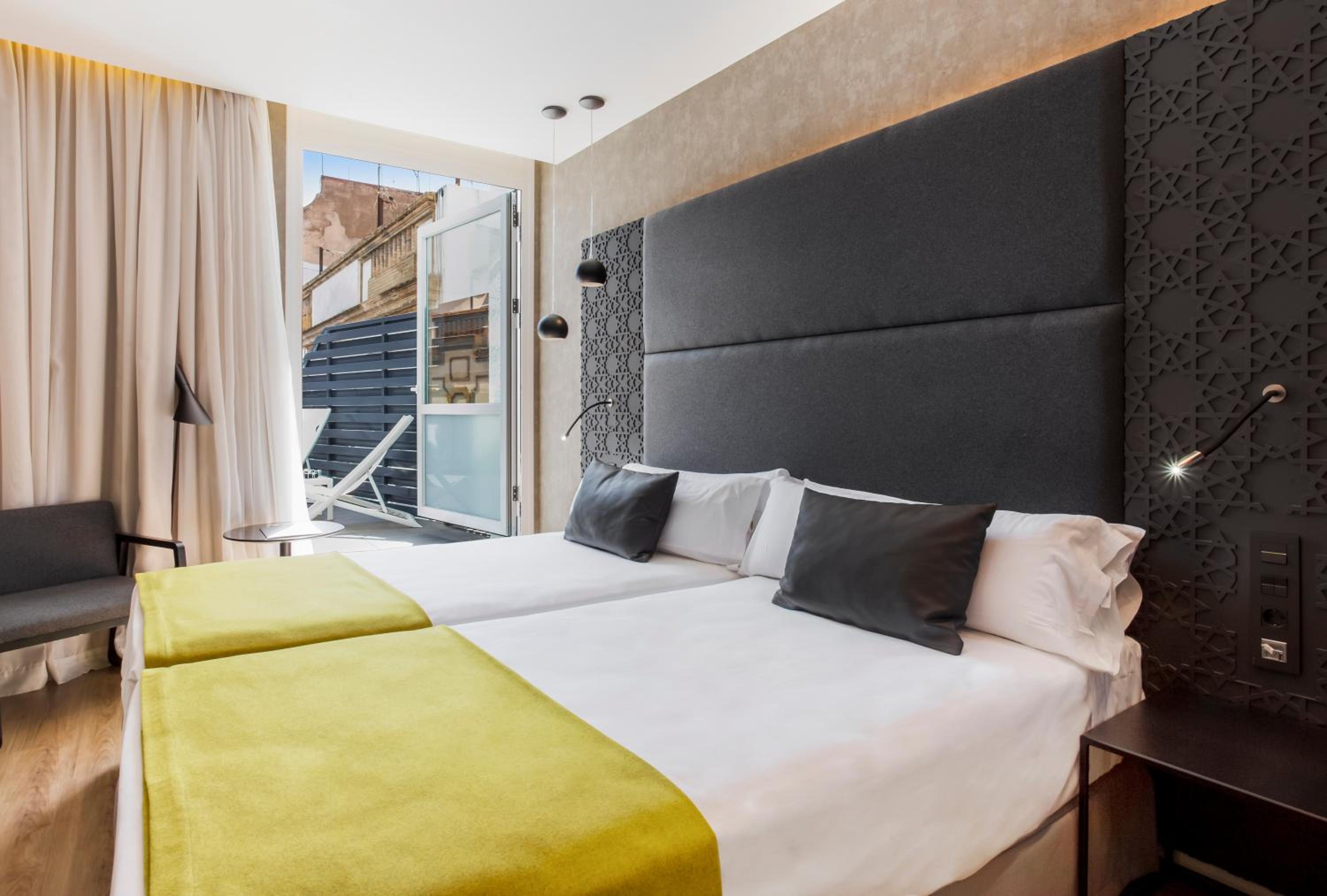 Premium Room with Terrace - Photo 1