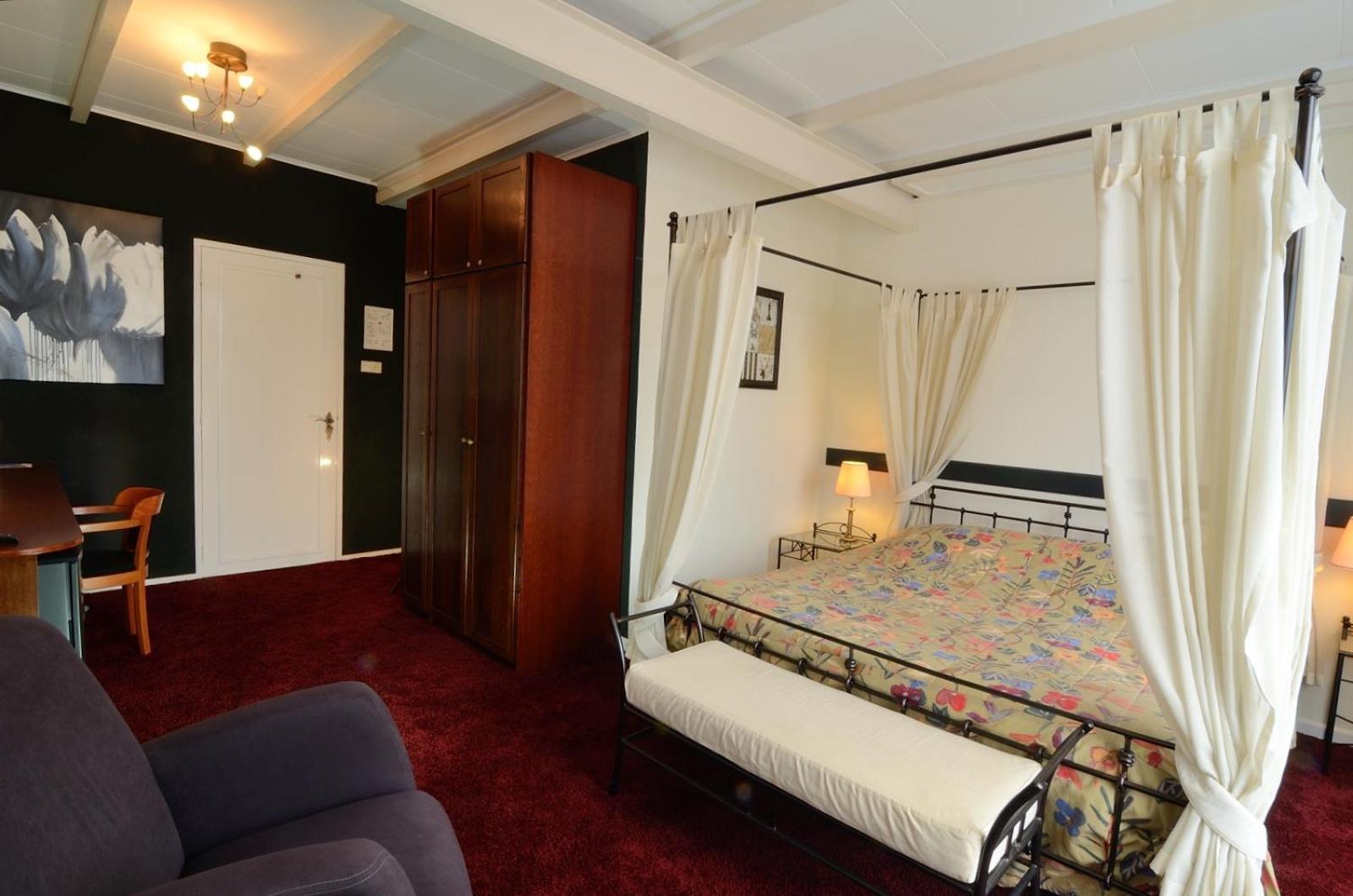 Junior Suite with Harbor View - Photo 1