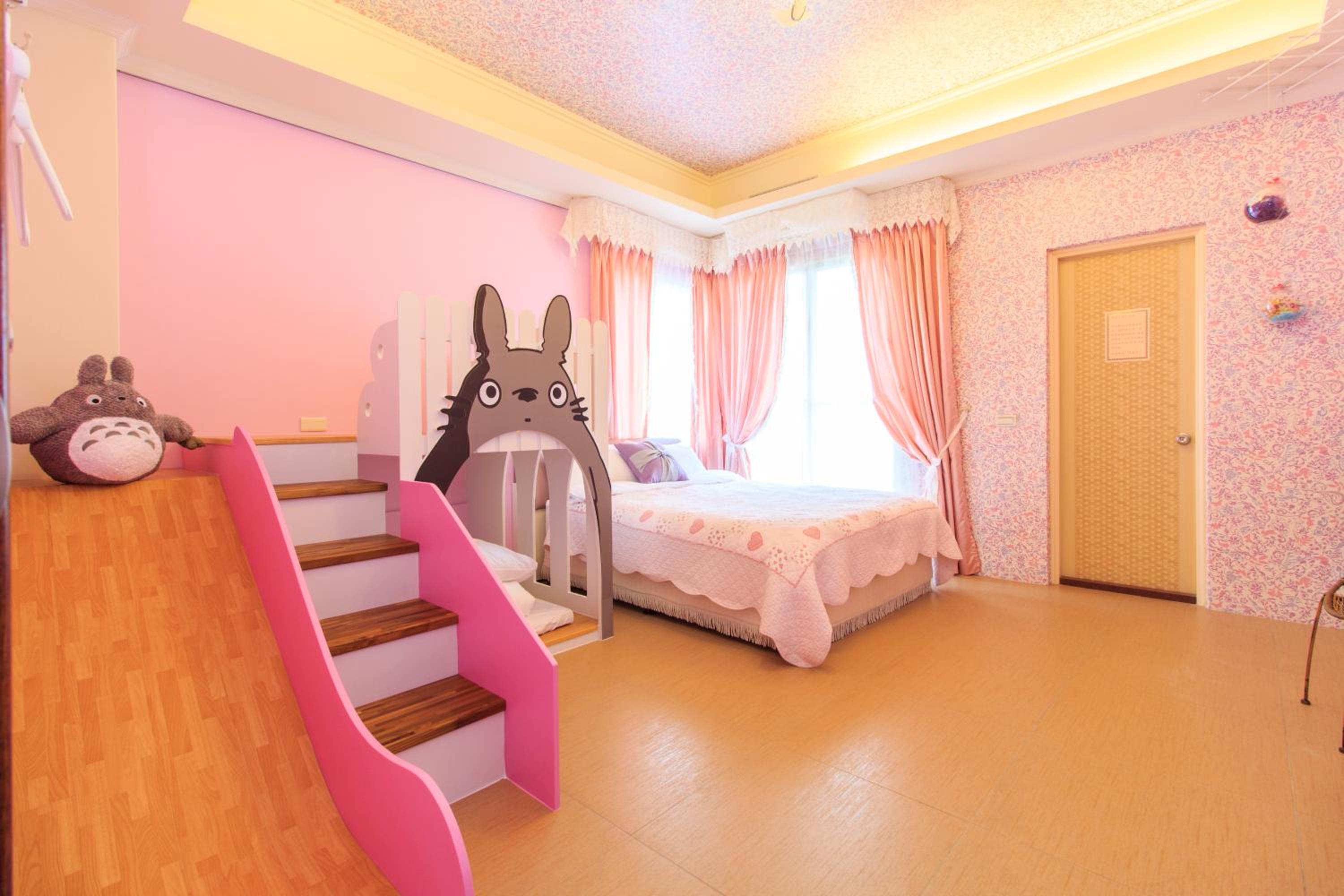 Deluxe Double Room (2 Adults + 1 Child) photo 1