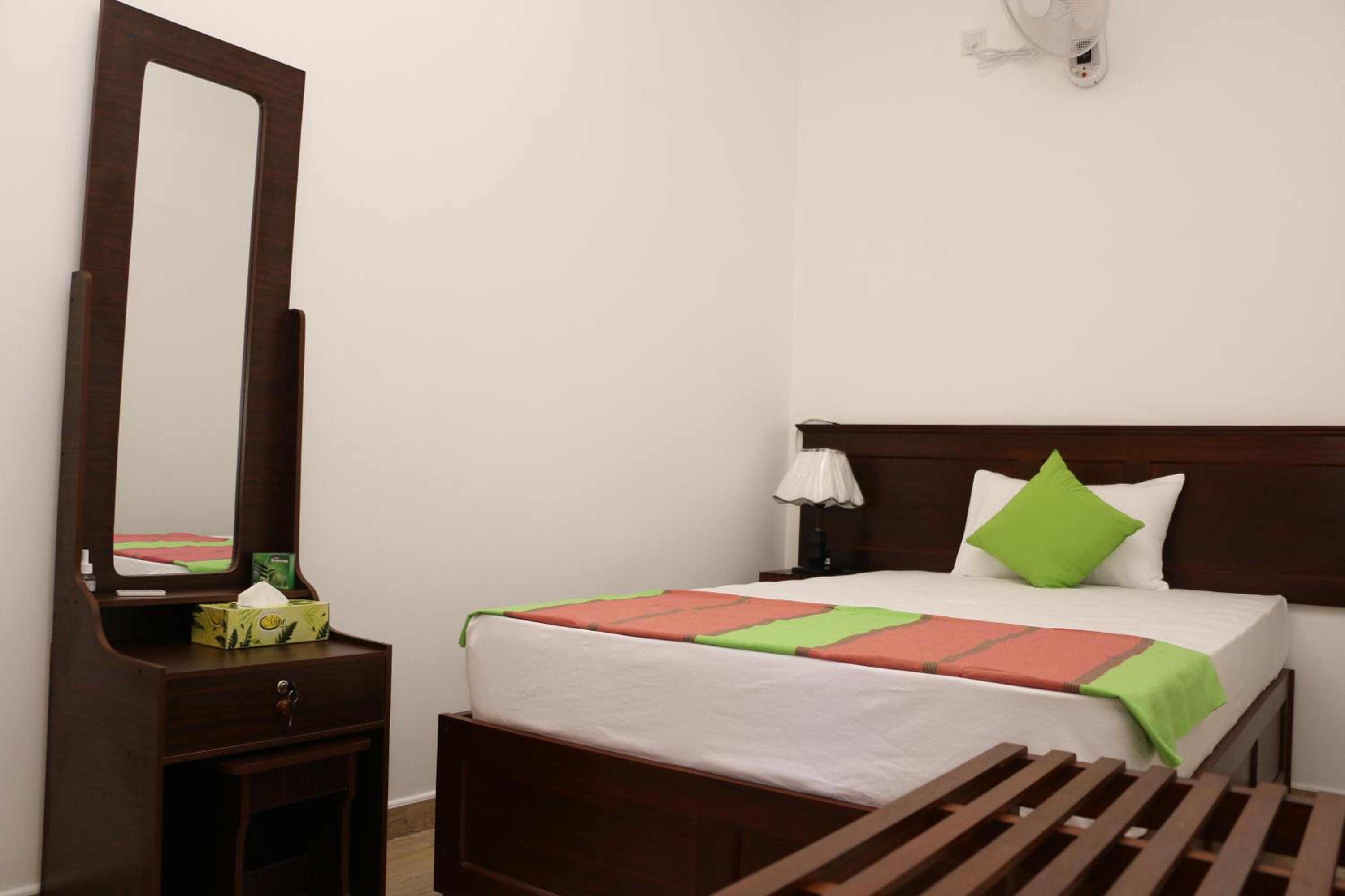 Deluxe Single Room with Fan photo 3
