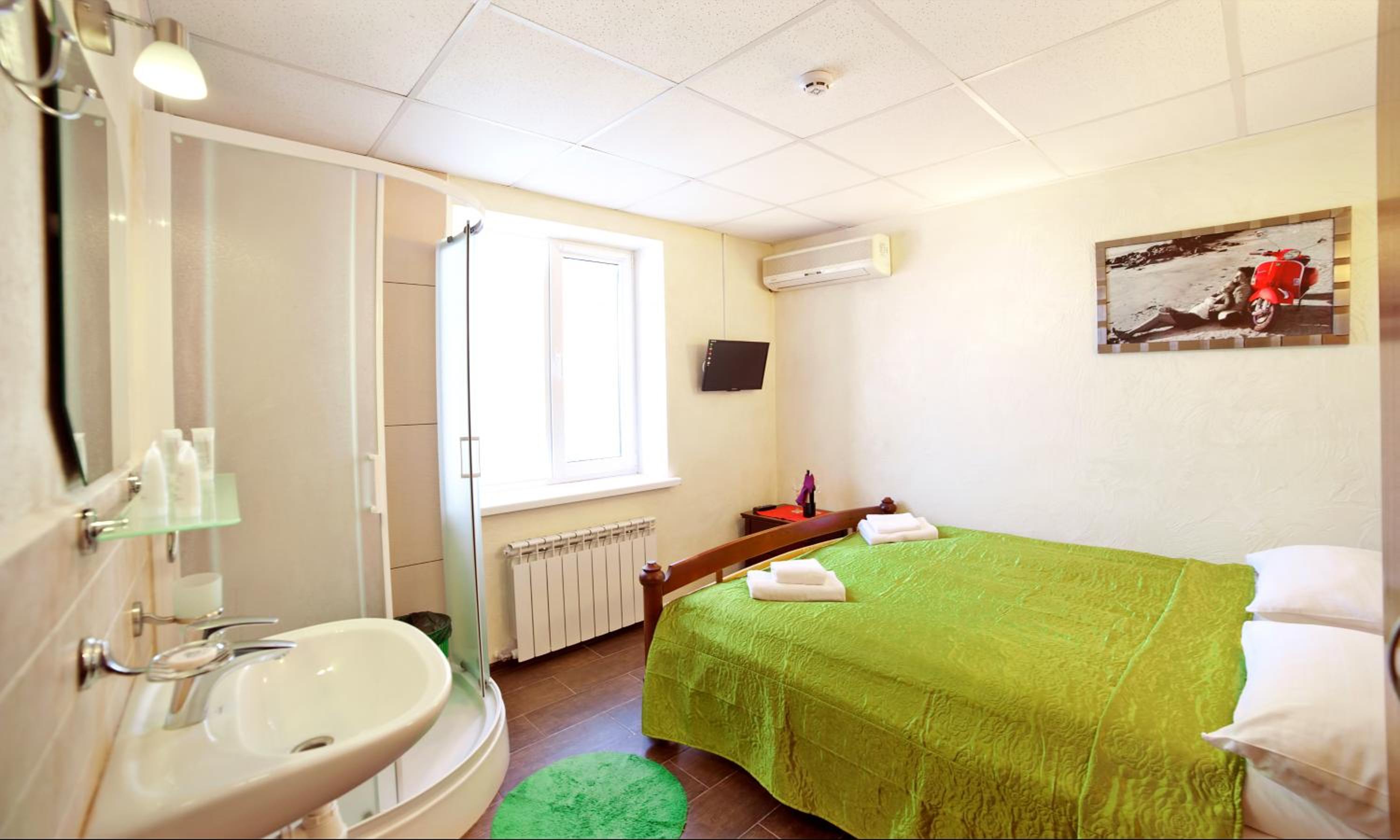 Double Room with Shared Toilet photo 2