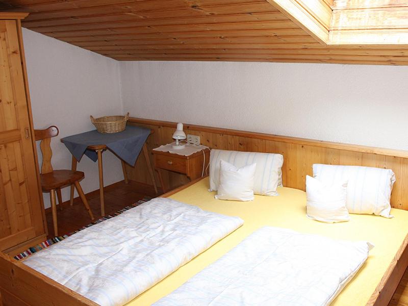 One-Bedroom Apartment (5 Adults) photo 3