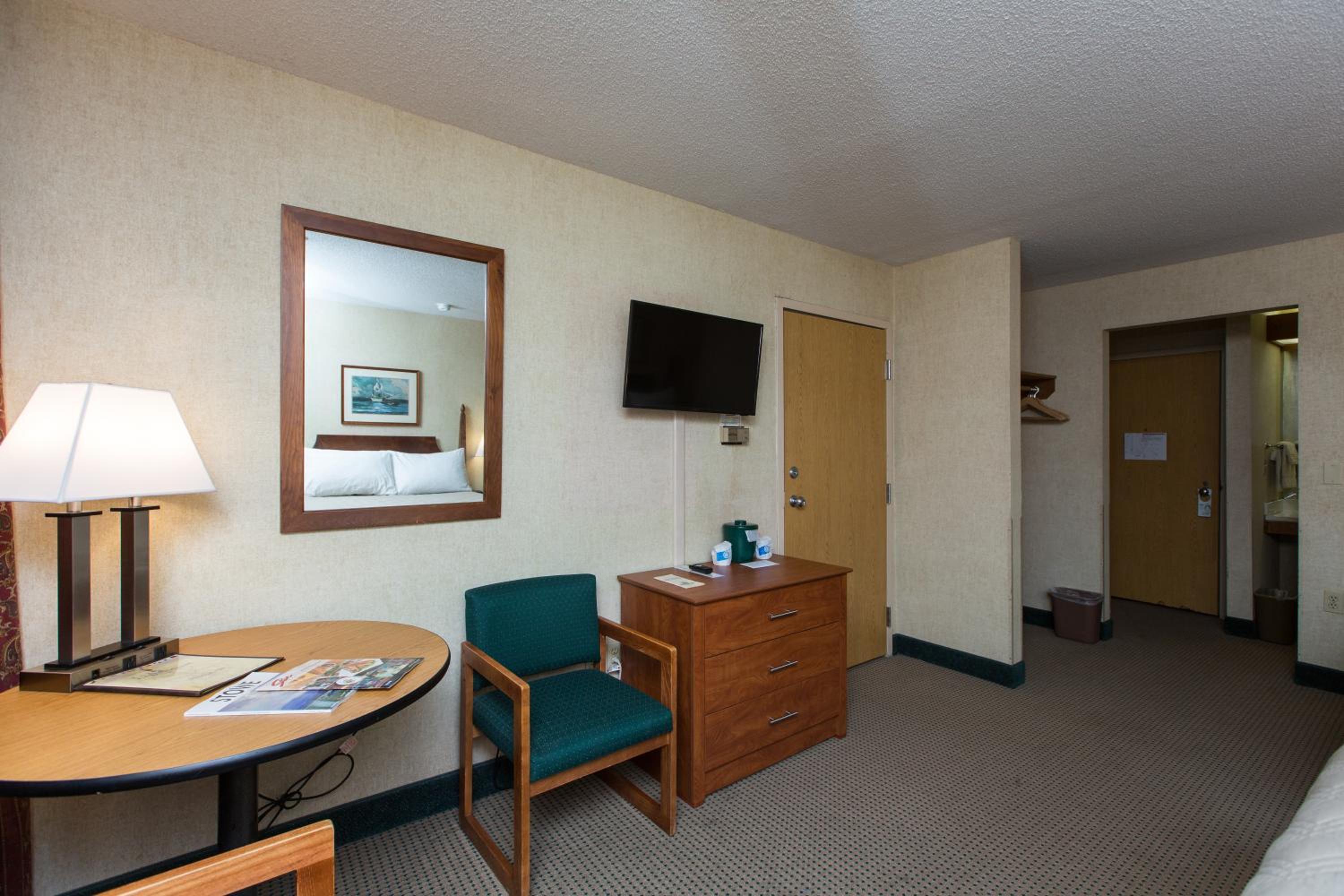 Double Queen Room - Photo 24