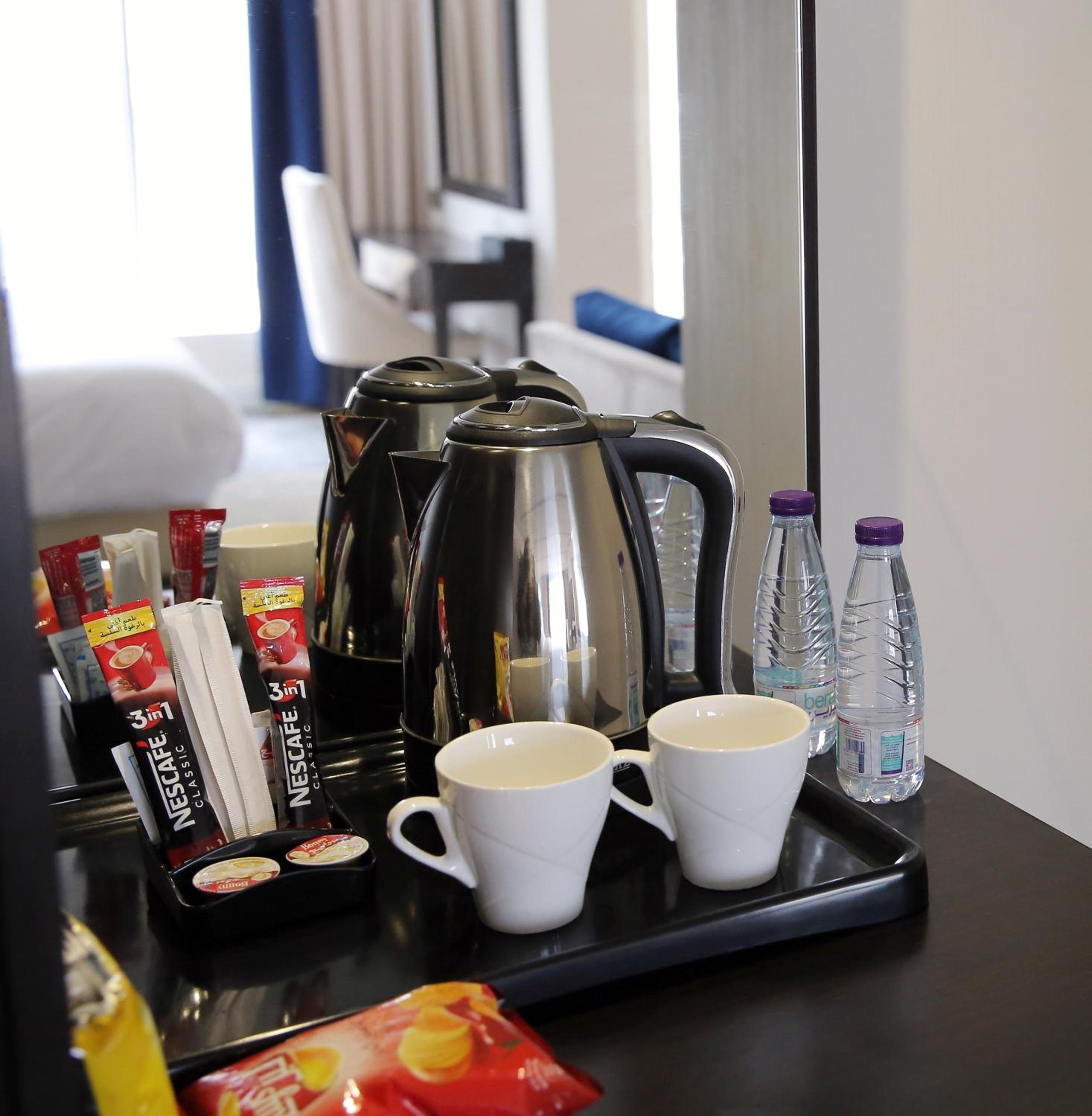Deluxe Junior Suite photo 2