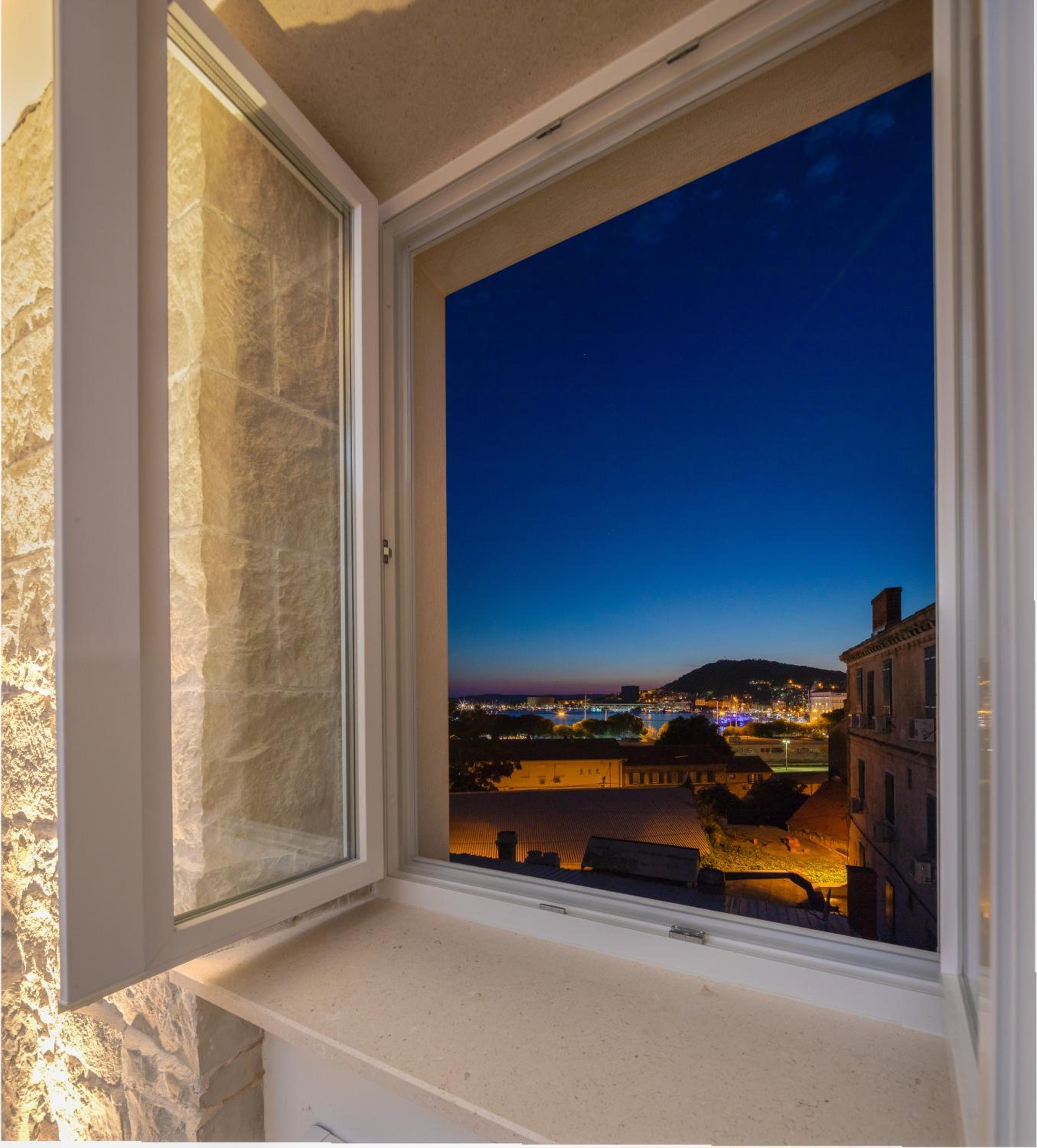 Studio with Sea View - Photo 12