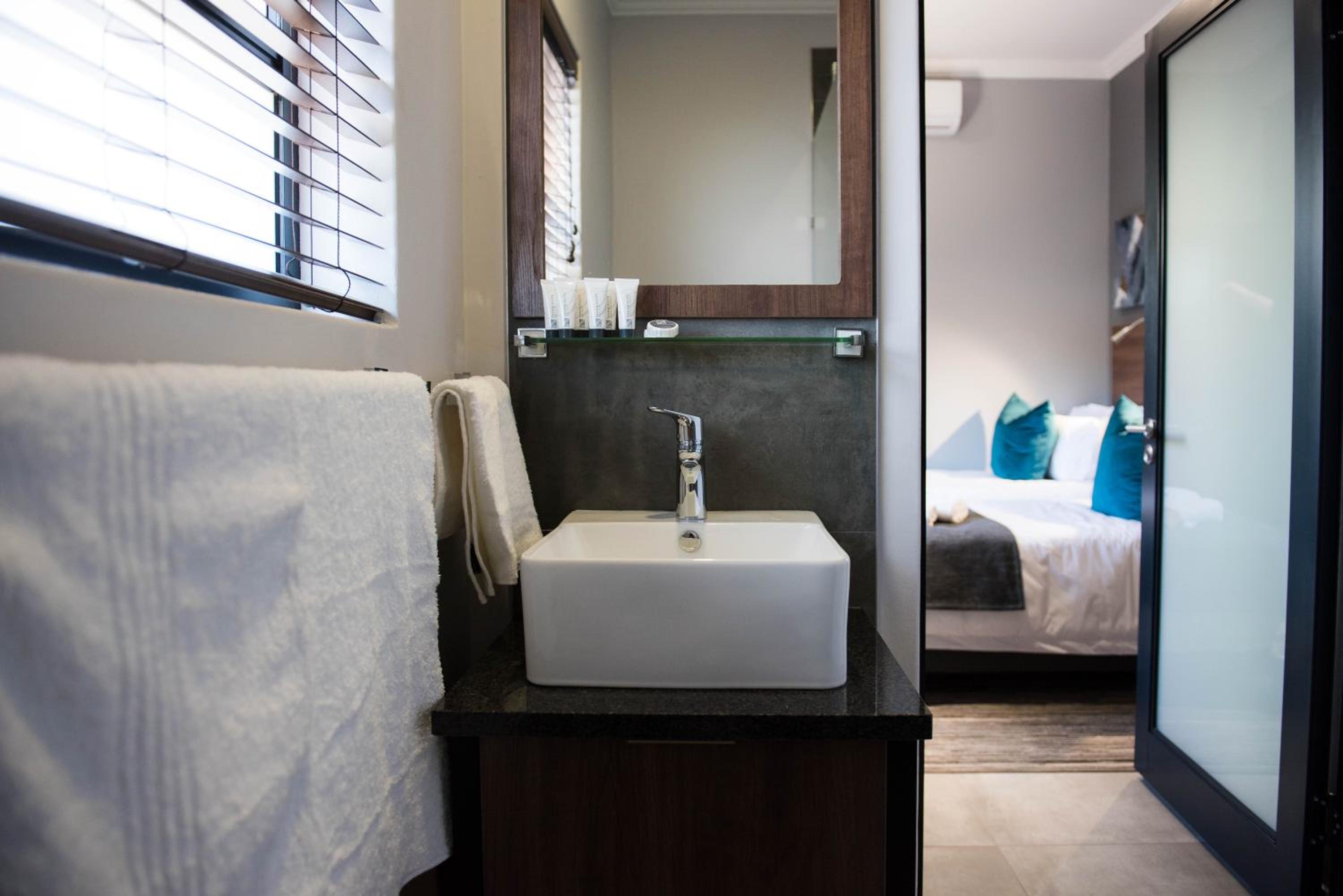 Budget Double or Twin Room photo 2