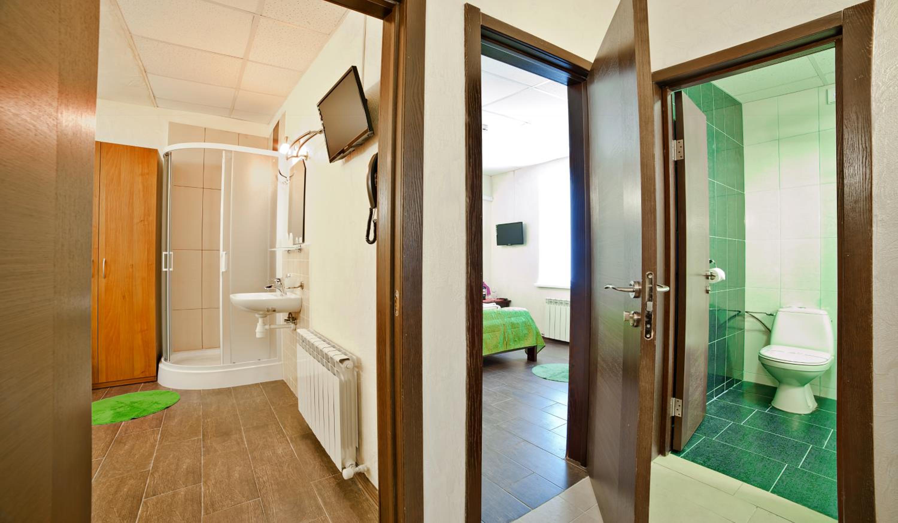Twin Room with Shared Toilet photo 1