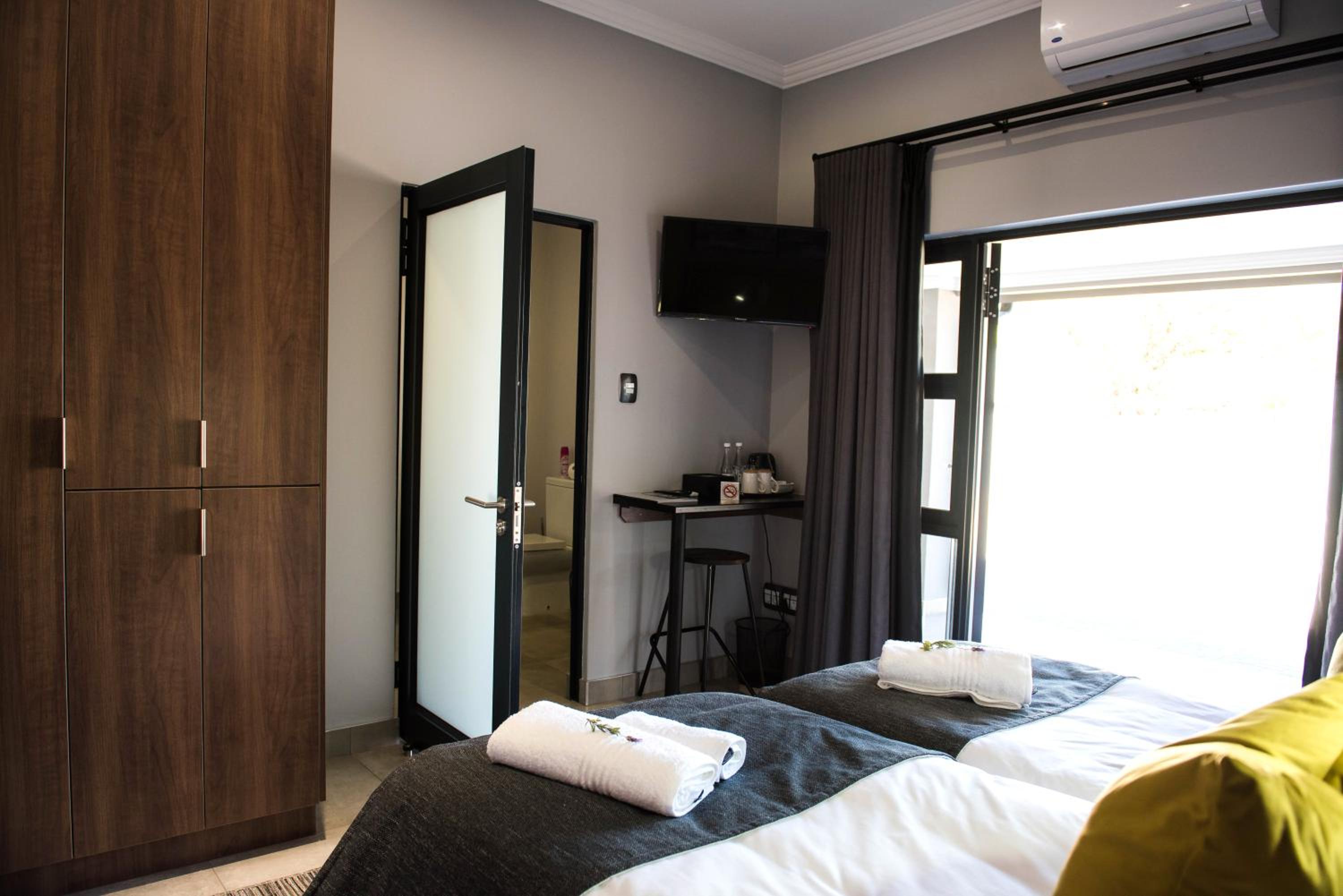 Double or Twin Room - Disability Access photo 2