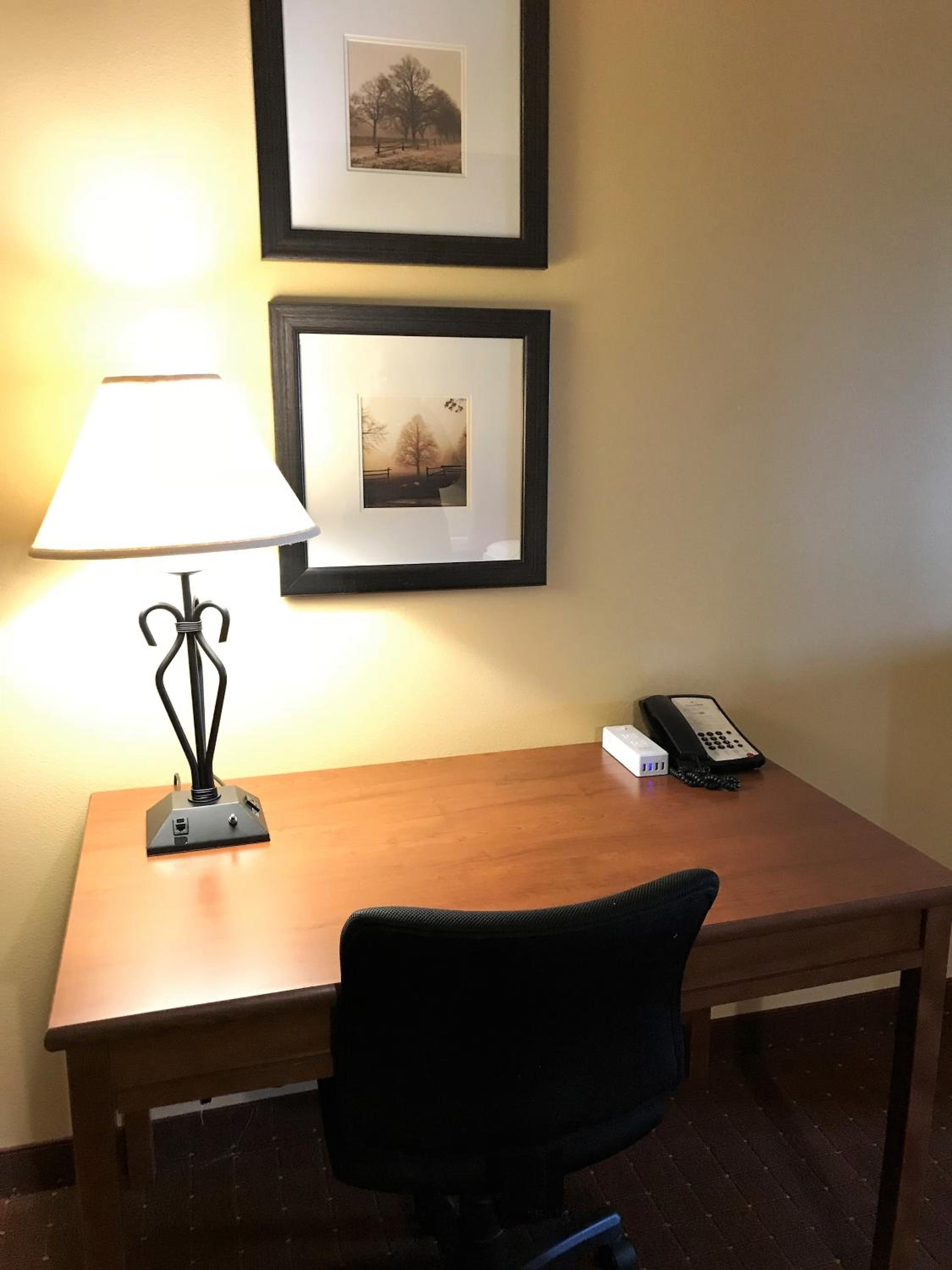 King Room - Non-Smoking - Photo 1