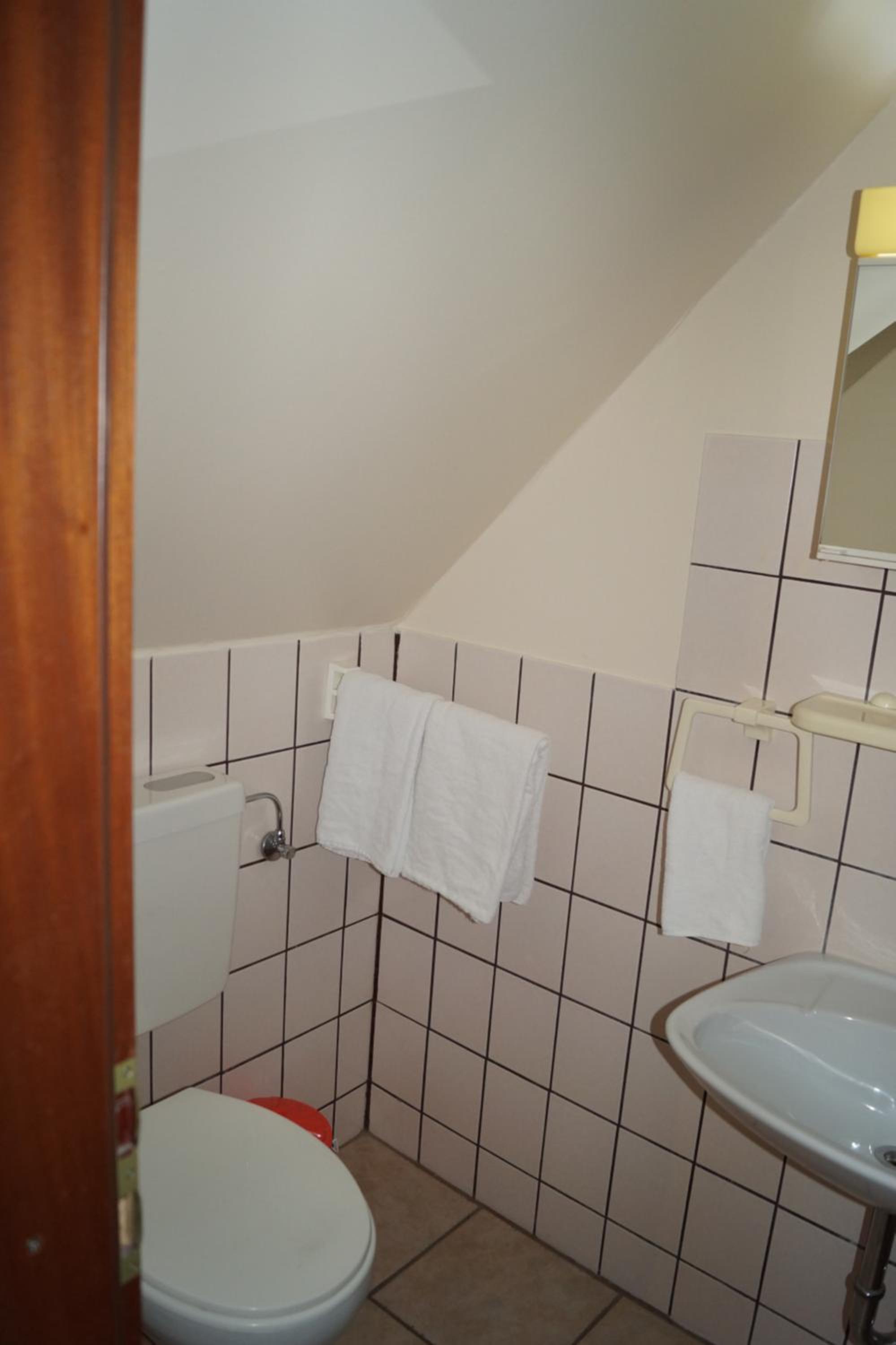 Small Double Room - Photo 6