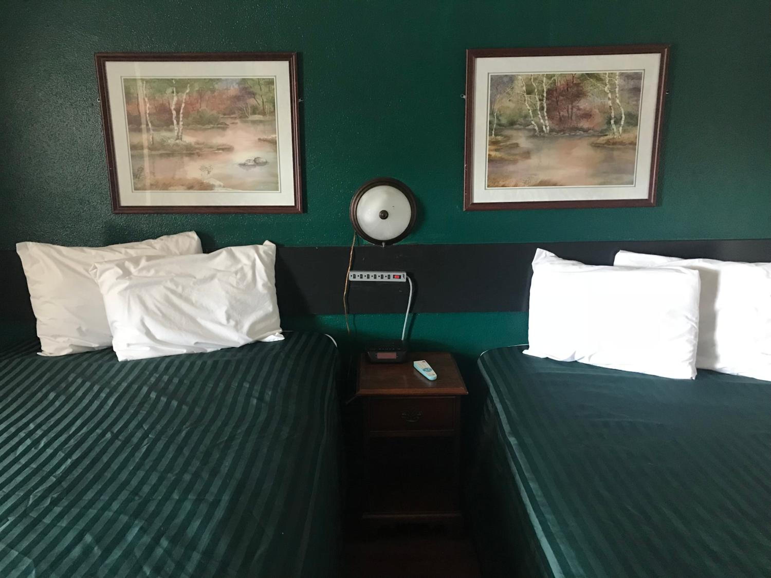 Standard Full Room with Two Double Beds - Non-Smoking photo 1