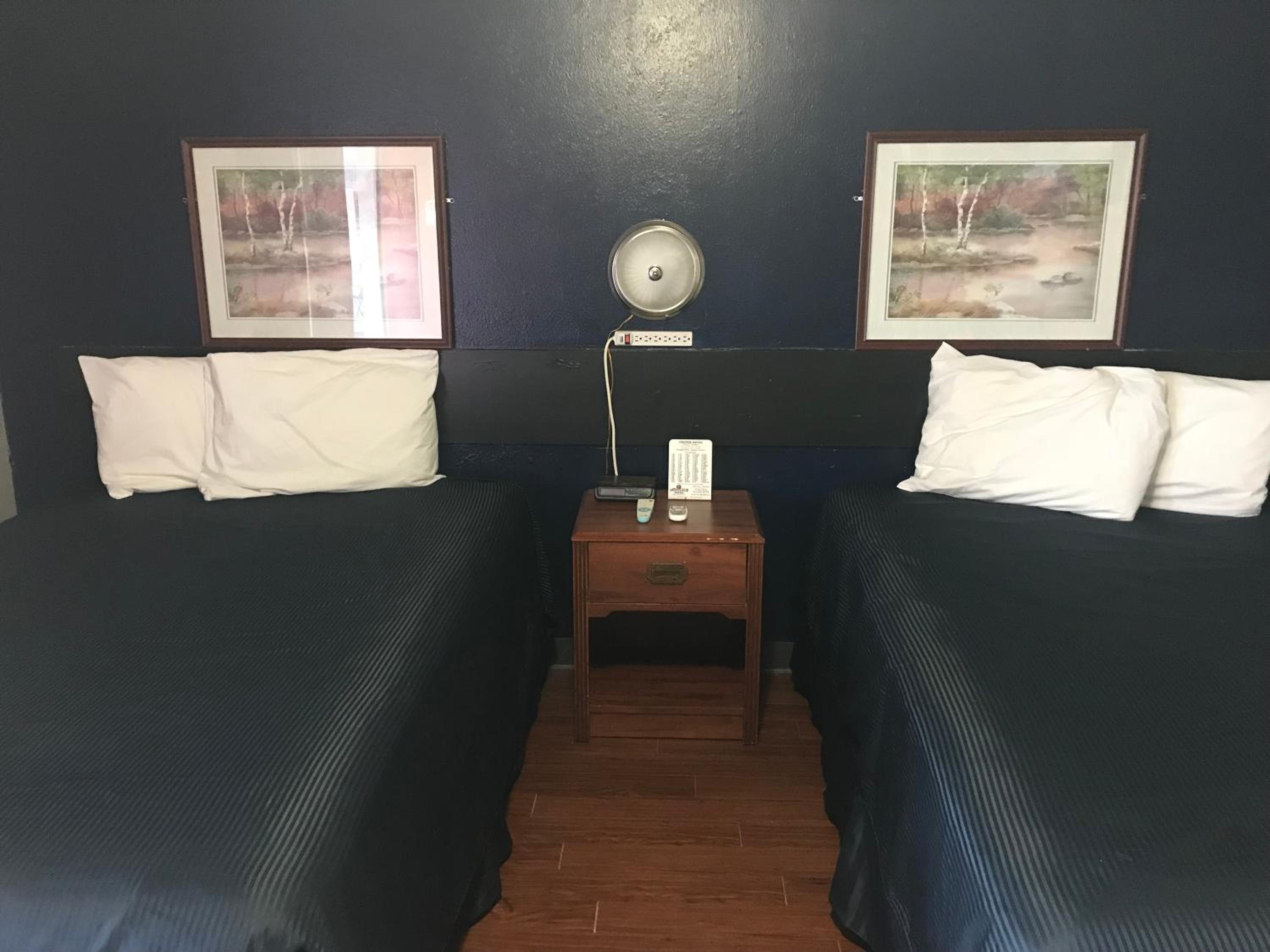 Standard Full Room with Two Double Beds - Non-Smoking photo 2