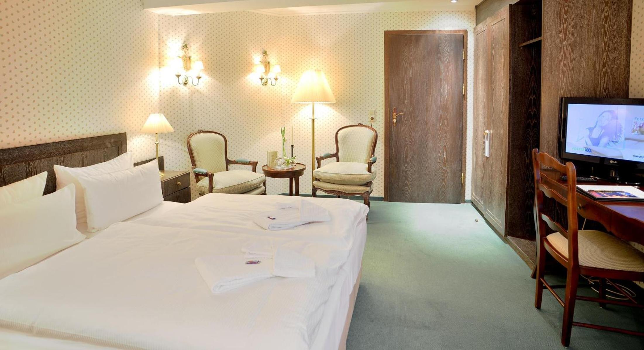 Double Room - Photo 1