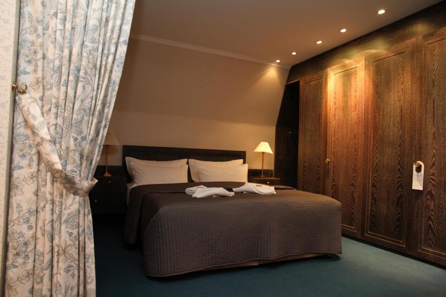 Double Room - Photo 9