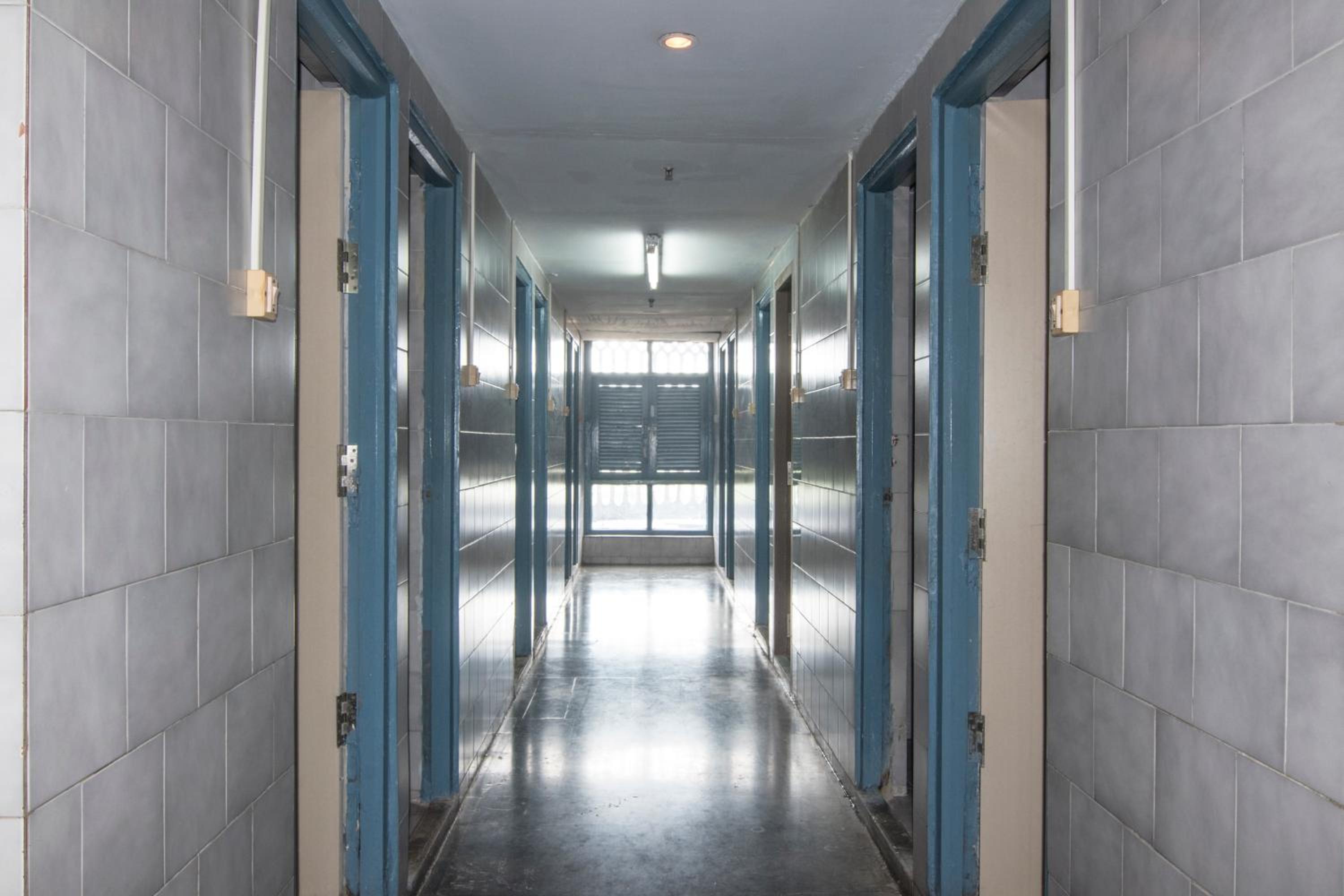 Single Bed in Male Dormitory Room with Shared Bathroom photo 2