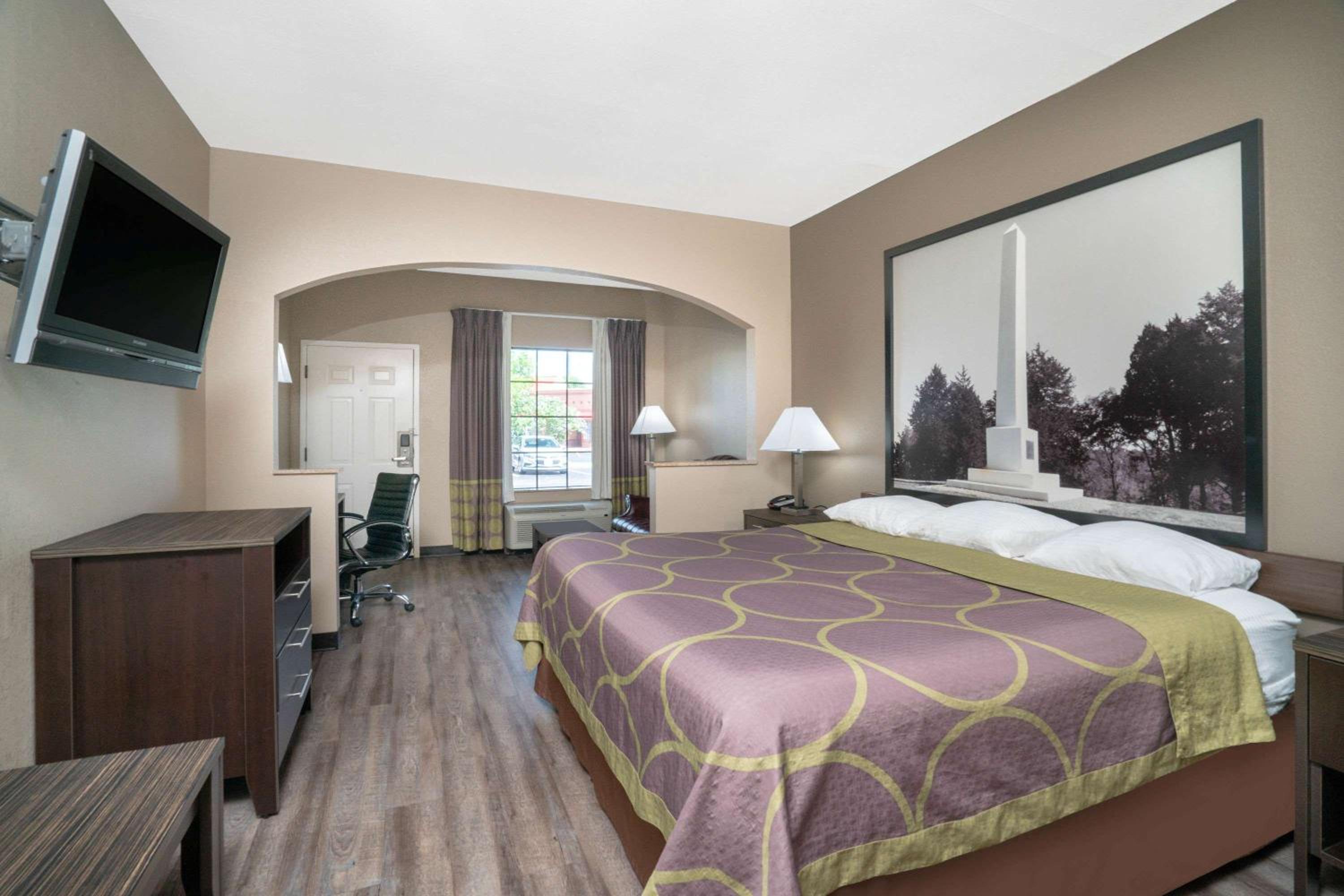 King Room with Kitchenette - Smoking - Photo 3