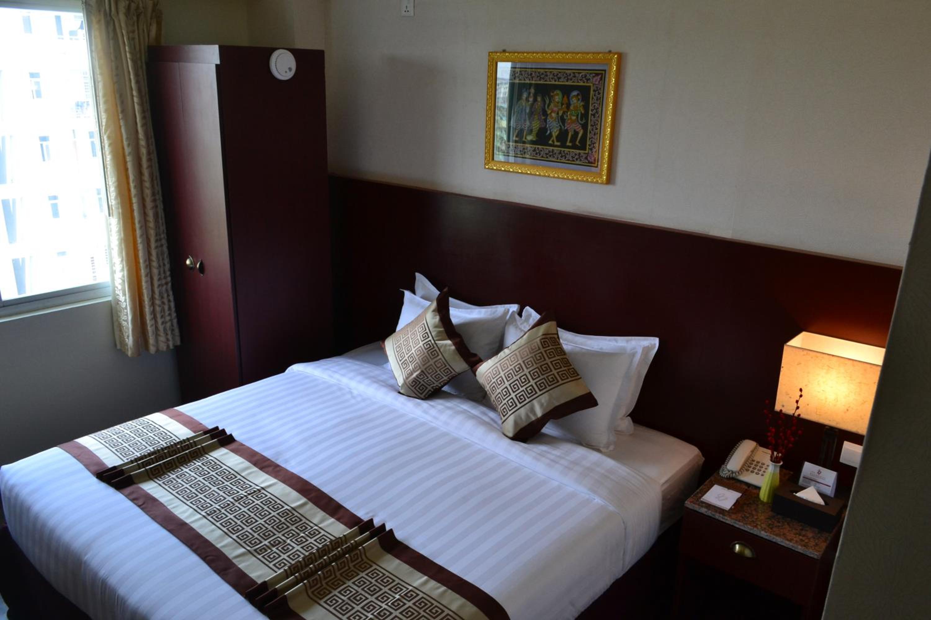 Deluxe Queen Room photo 3