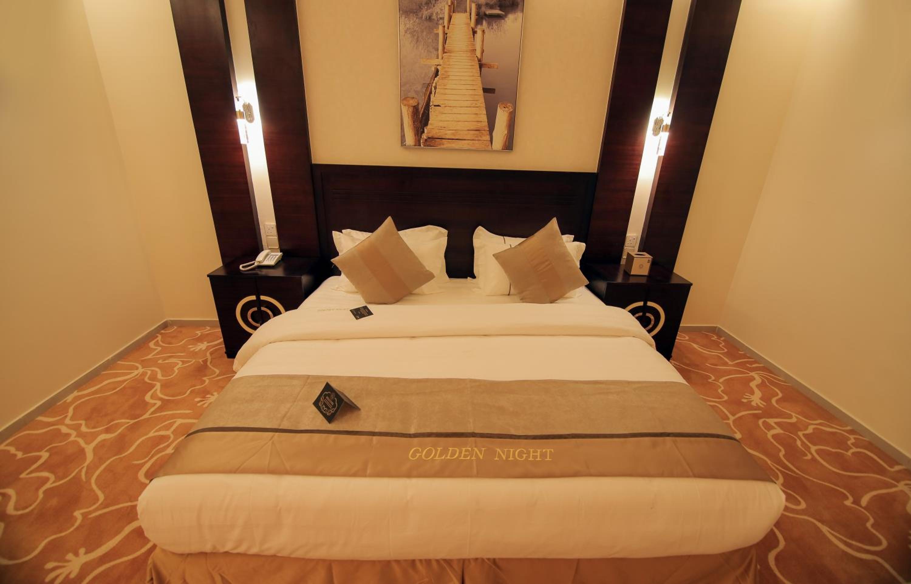 Superior King Suite photo 3