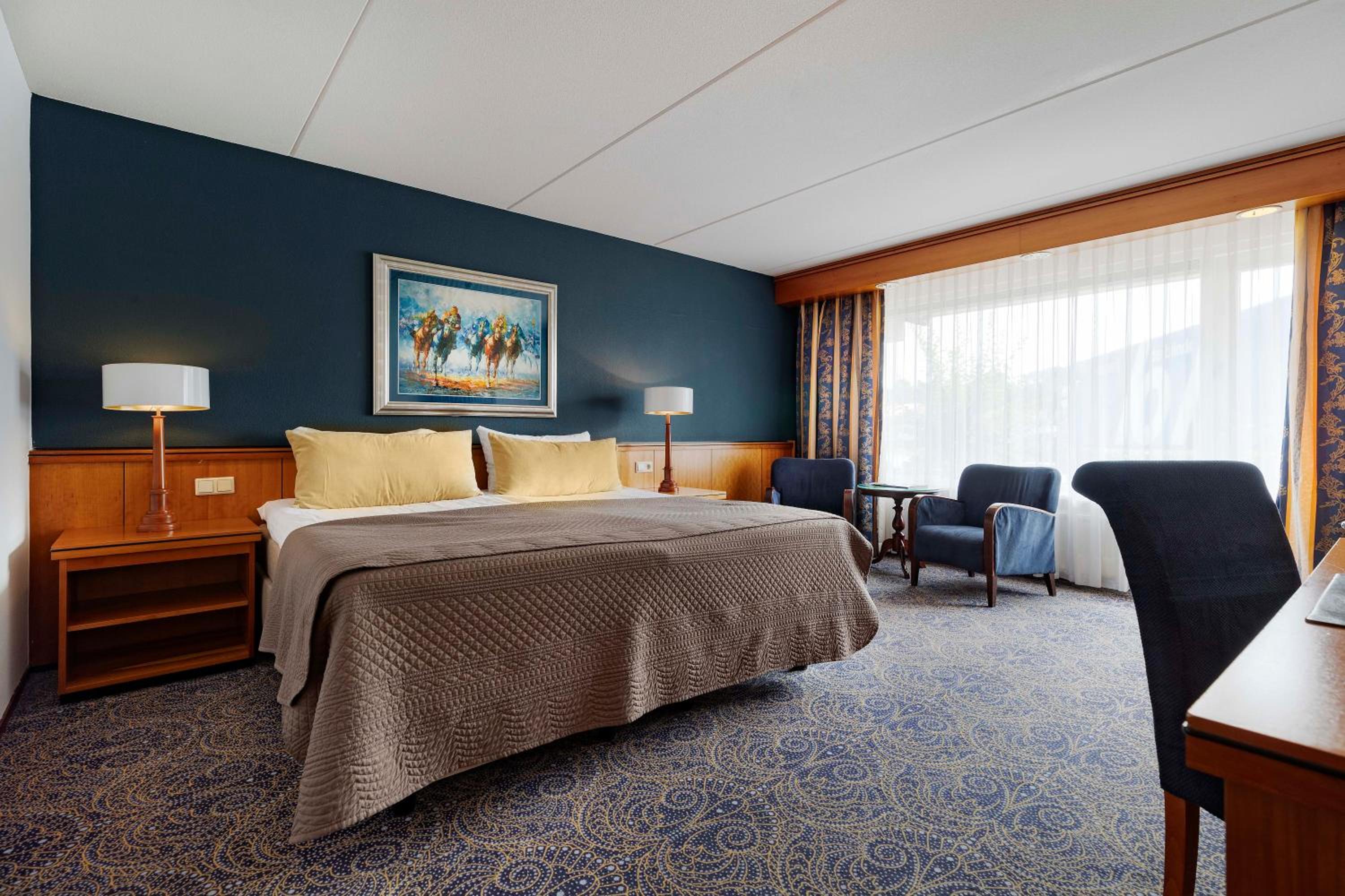 Economy Twin Room photo 3