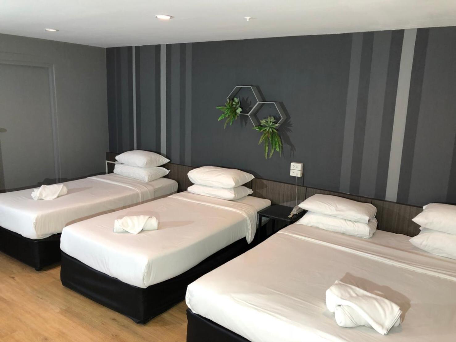 Quadruple Room - Photo 3