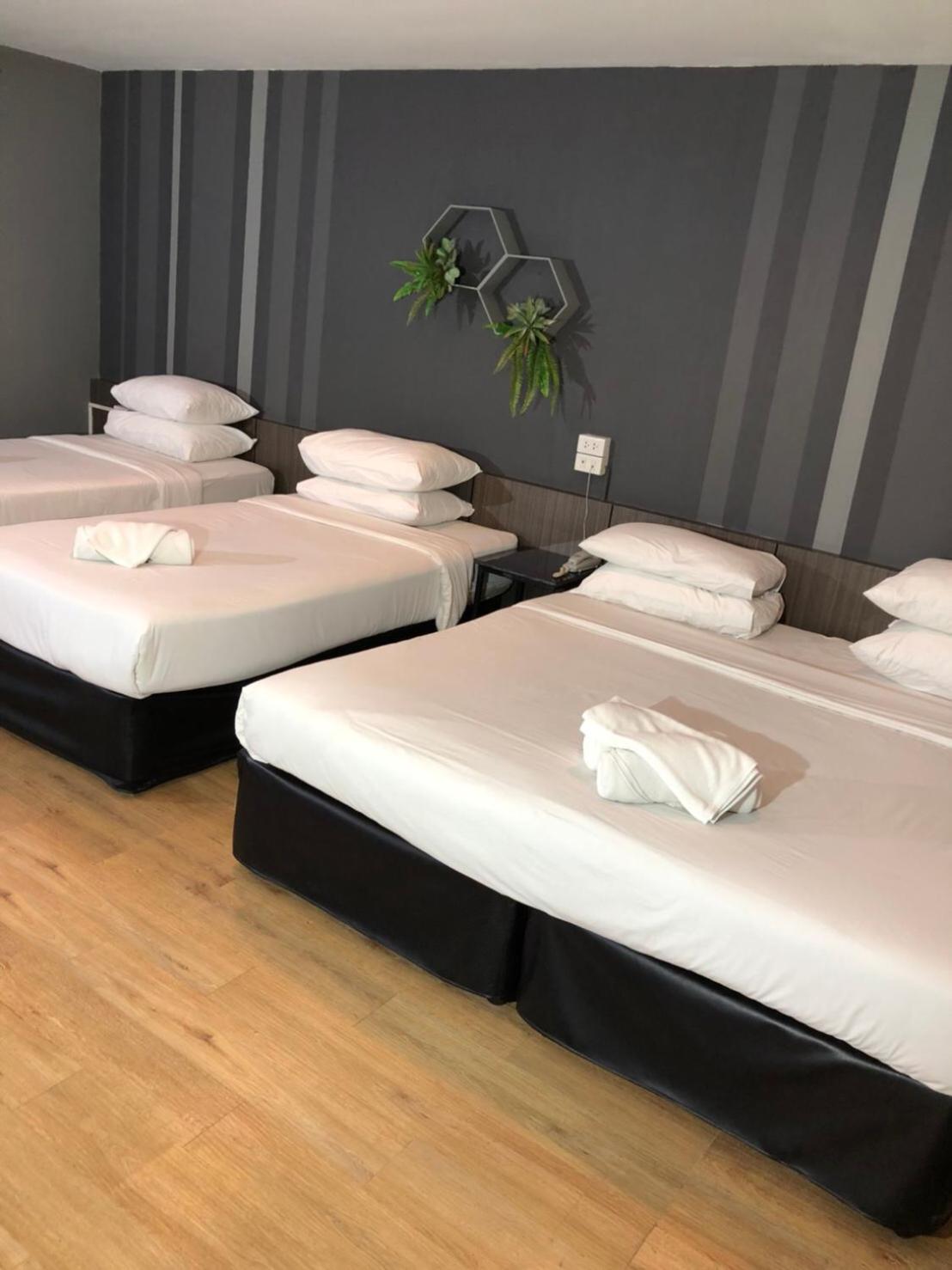 Quadruple Room - Photo 1
