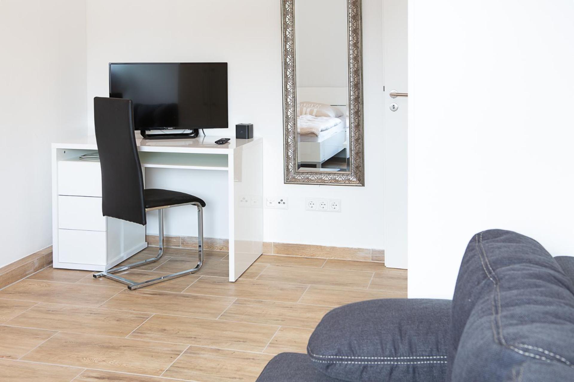 Apartment - Upper Floor photo 1