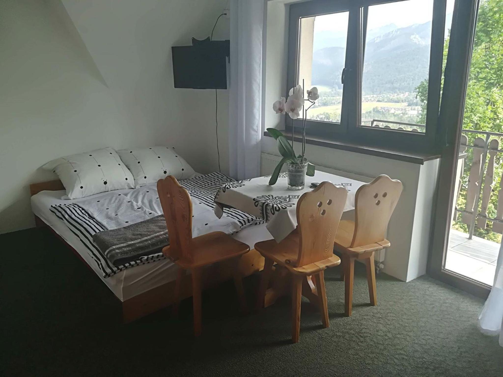 Double Room with Private Bathroom photo 1