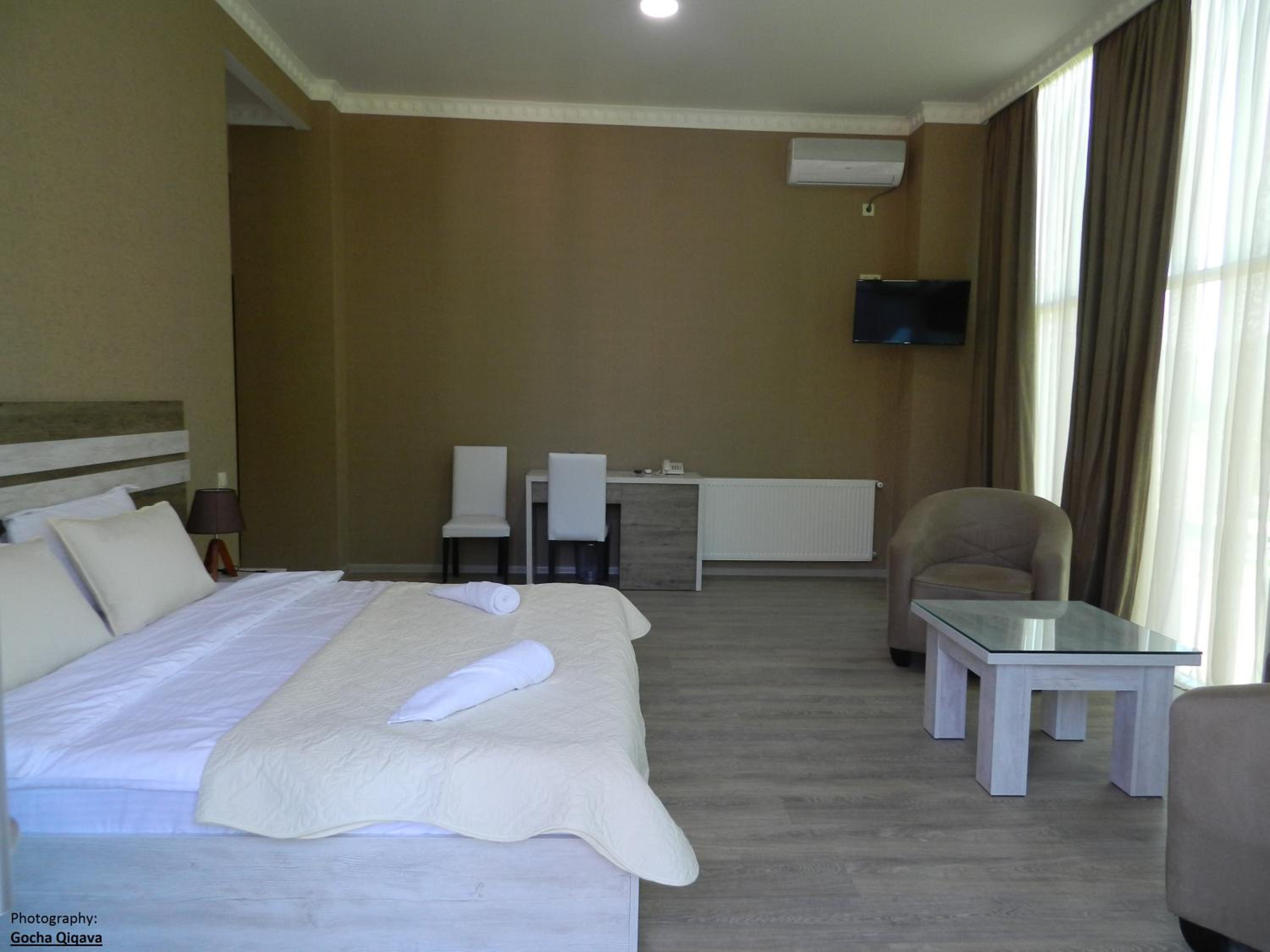Suite with Balcony photo 3