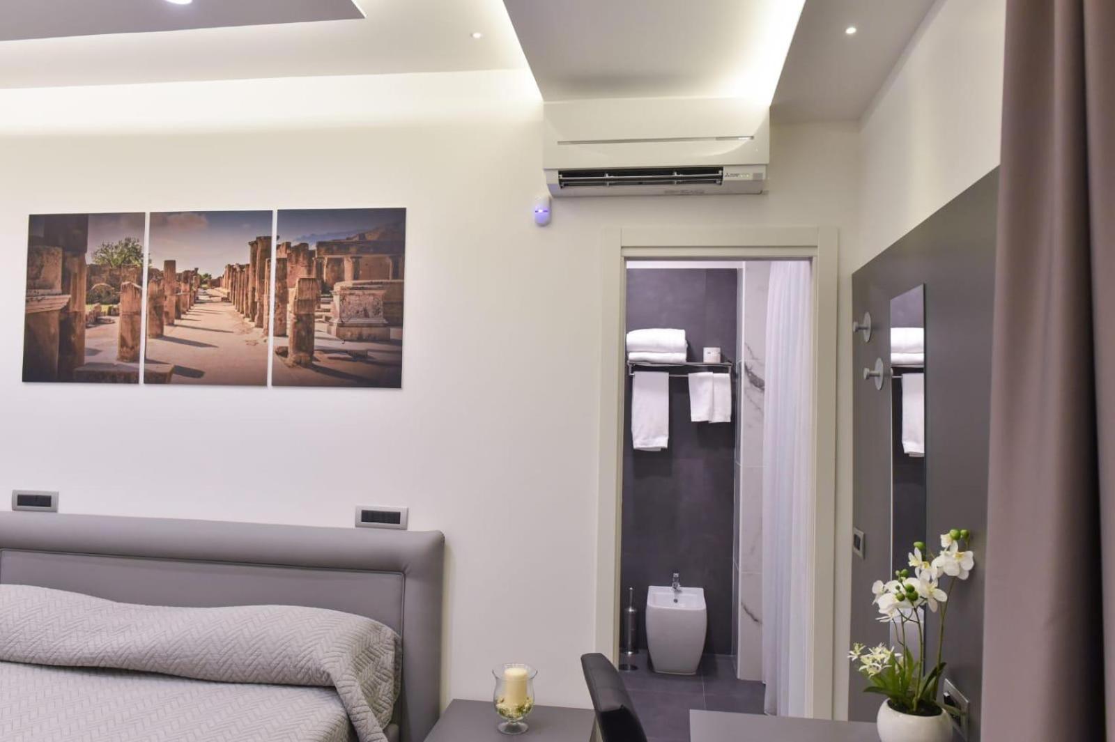 Double or Twin Room with Balcony - Photo 50