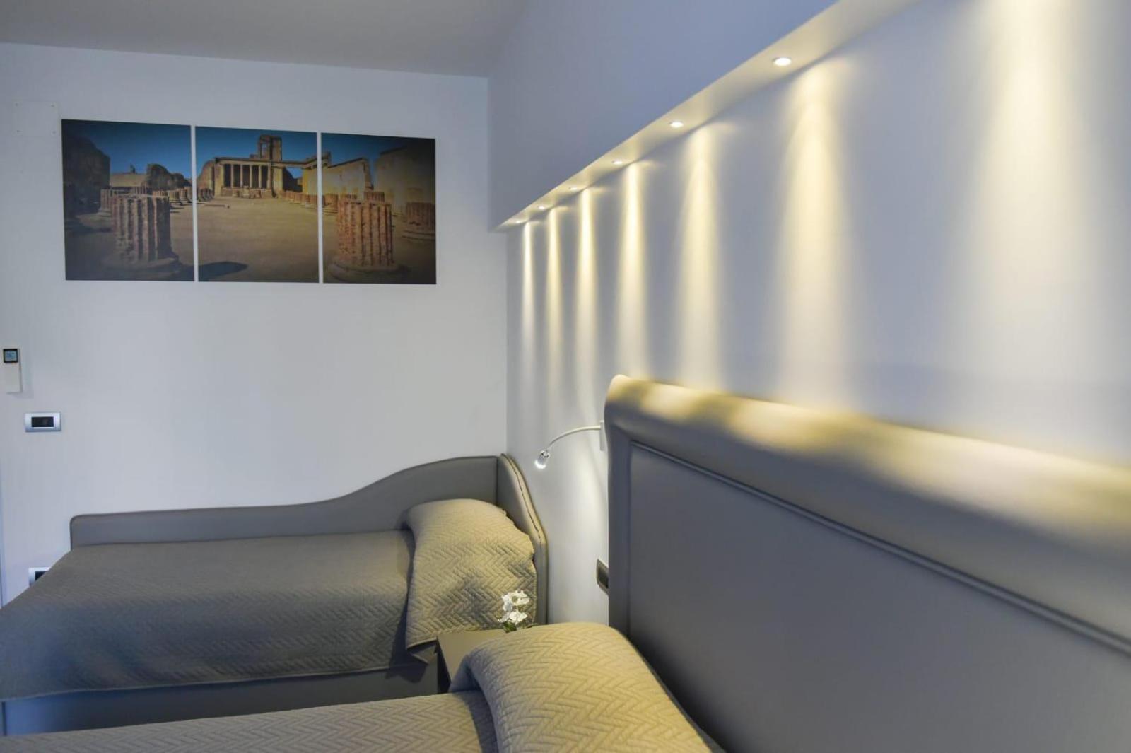 Quadruple Room with Balcony - Photo 45