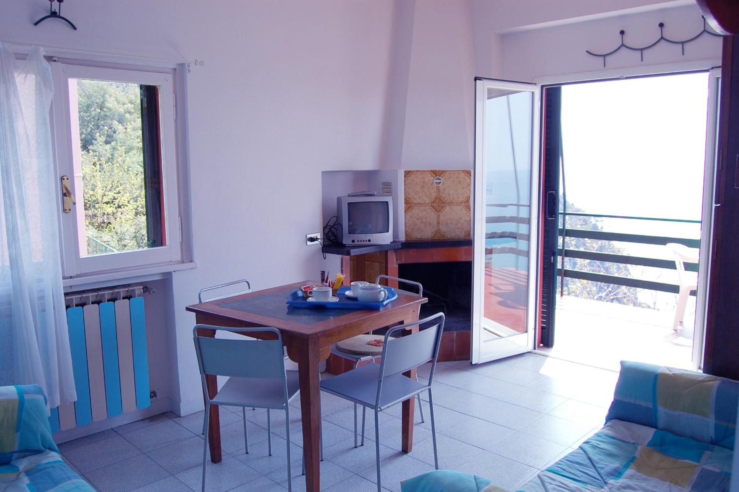 One-Bedroom Apartment (2 Adults + 1 Child) photo 1