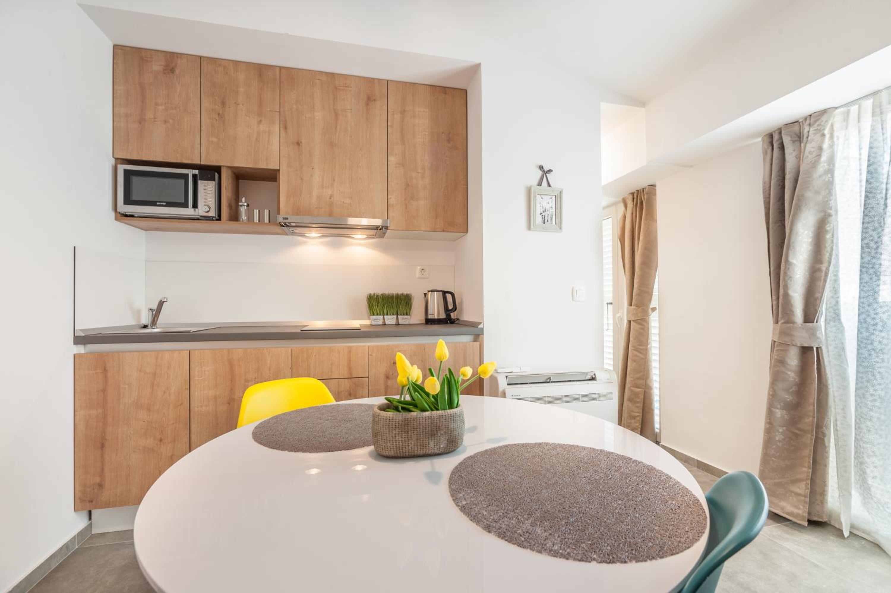 Studio Apartment - Photo 12