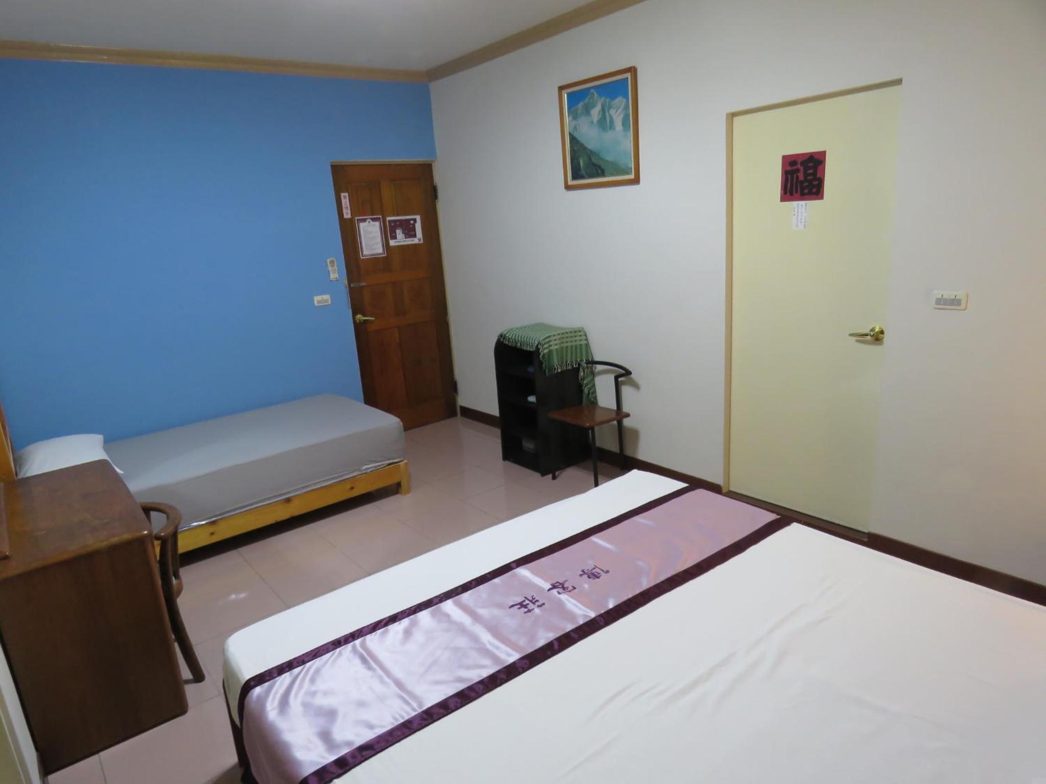 Triple Room with Bathroom photo 1