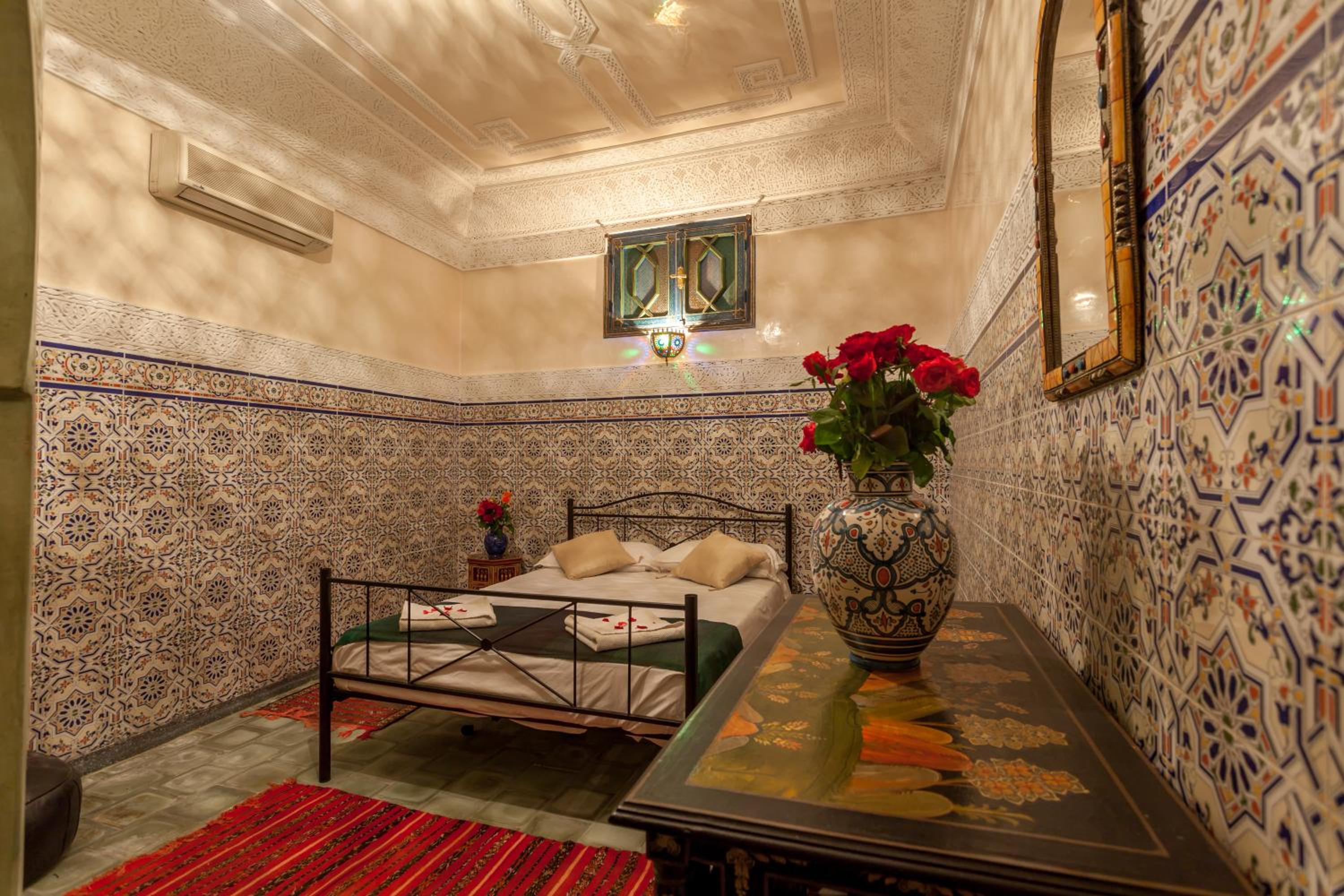Double room with private bathroom
