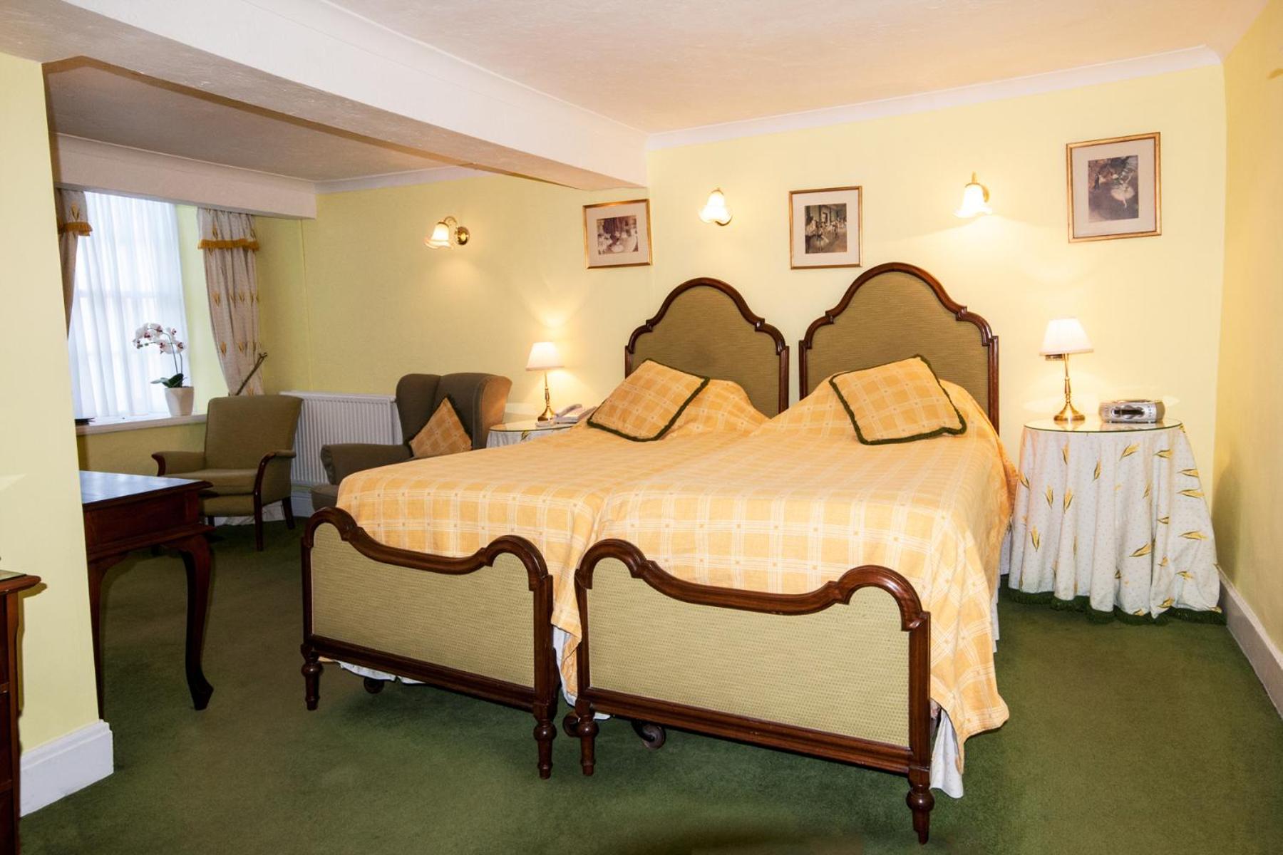 Standard Twin Room photo 3
