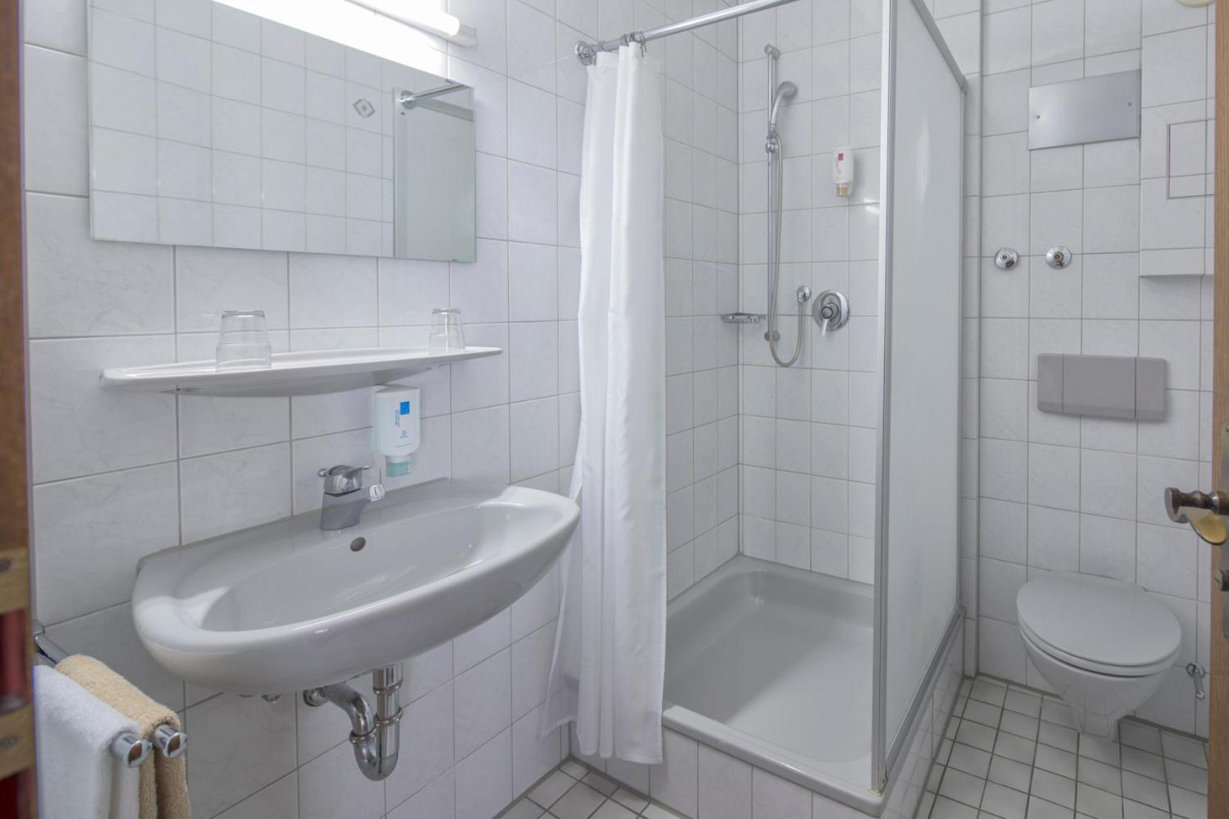 Double Room - Photo 10