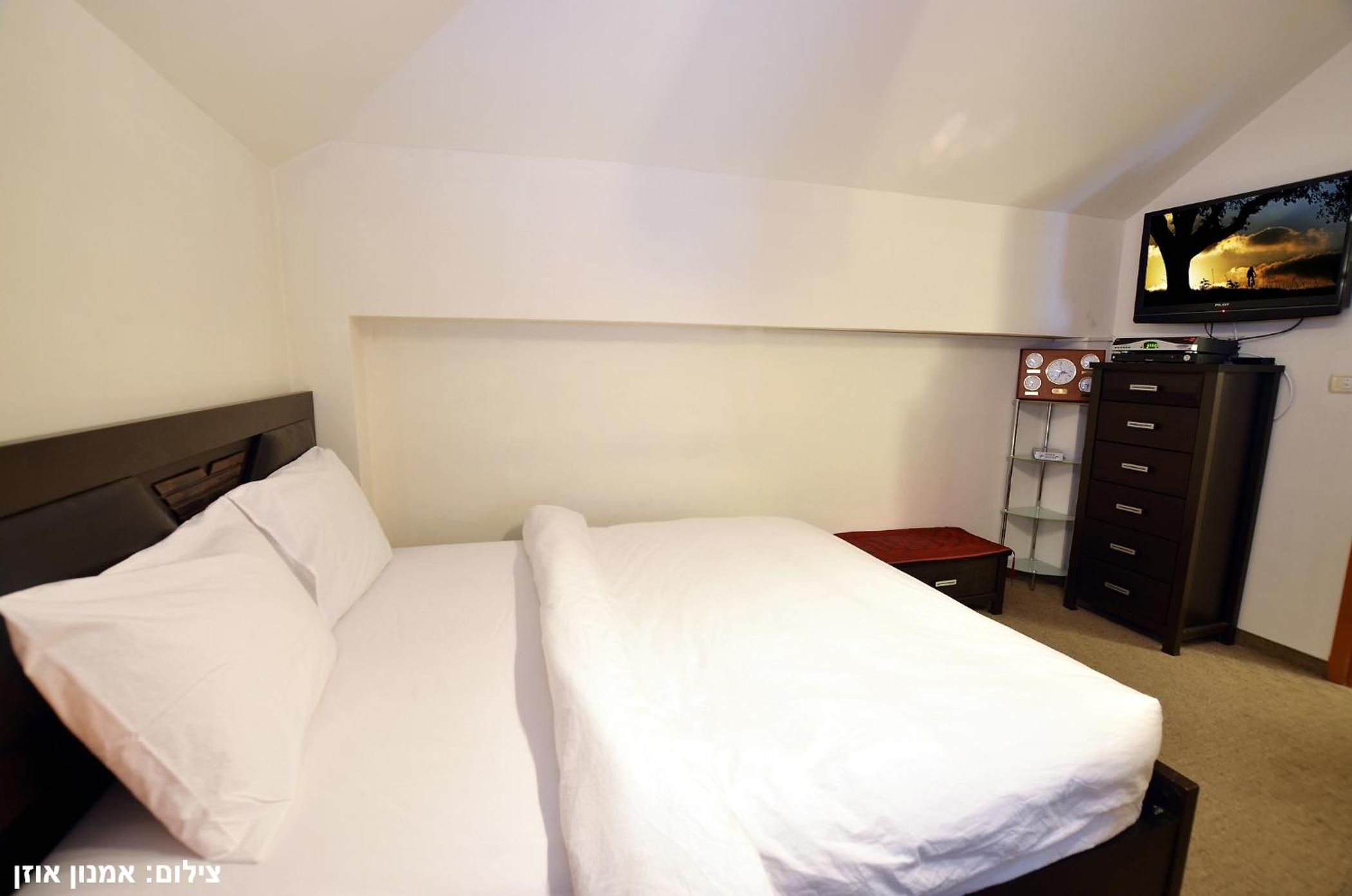 Standard Double Room - Photo 5