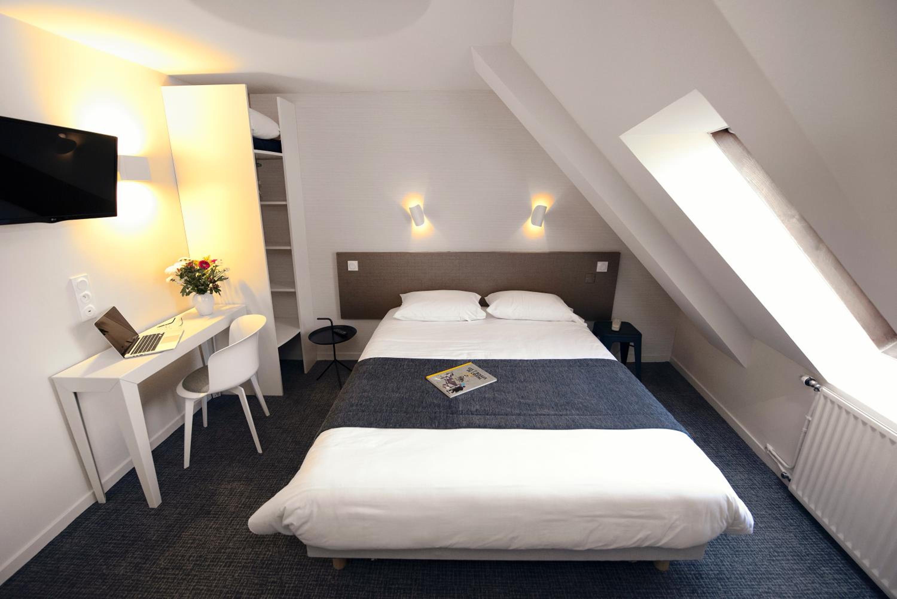 Comfort Triple Room 3 floor by stairs - Photo 4