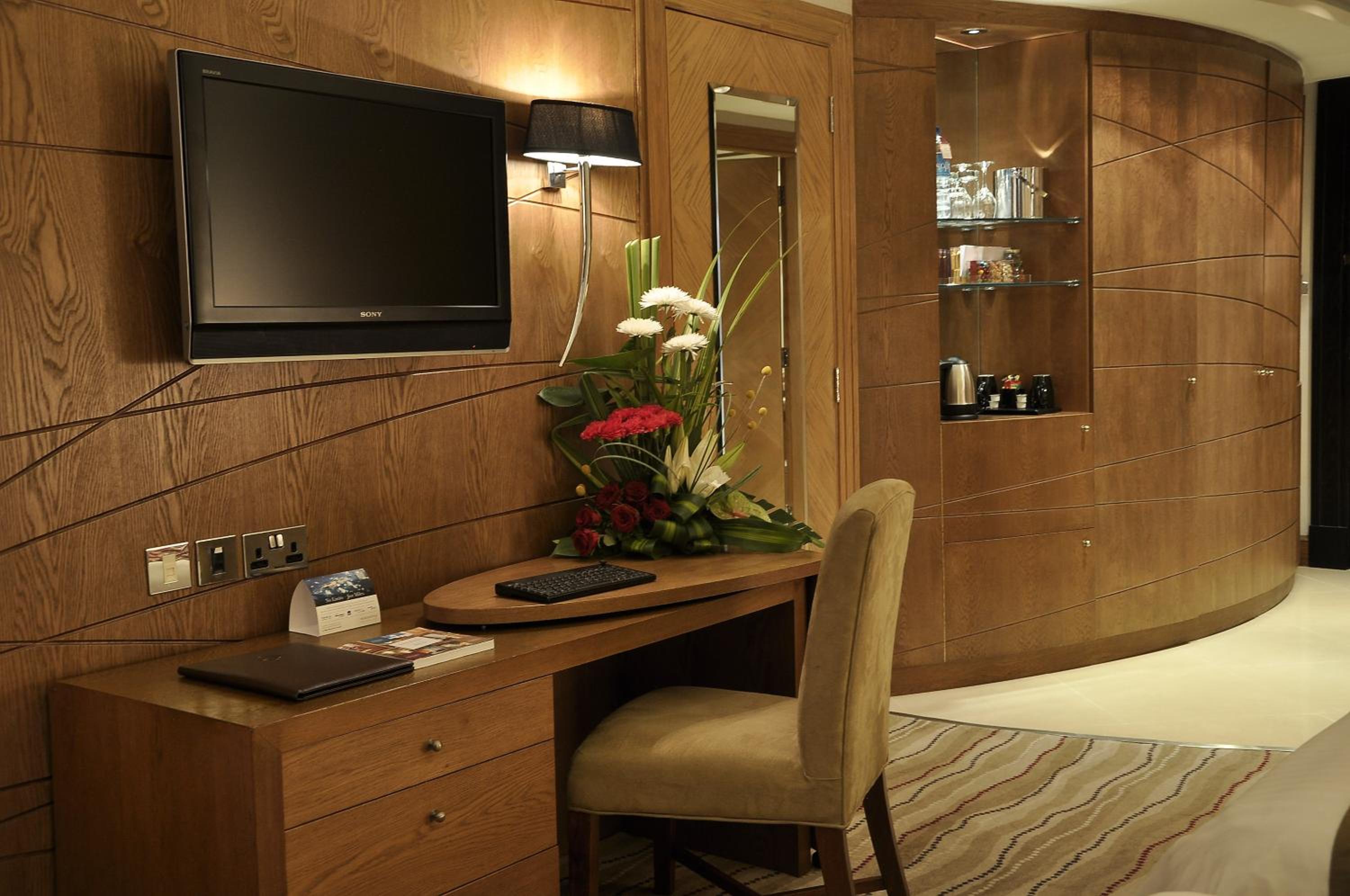 Platinum King Room