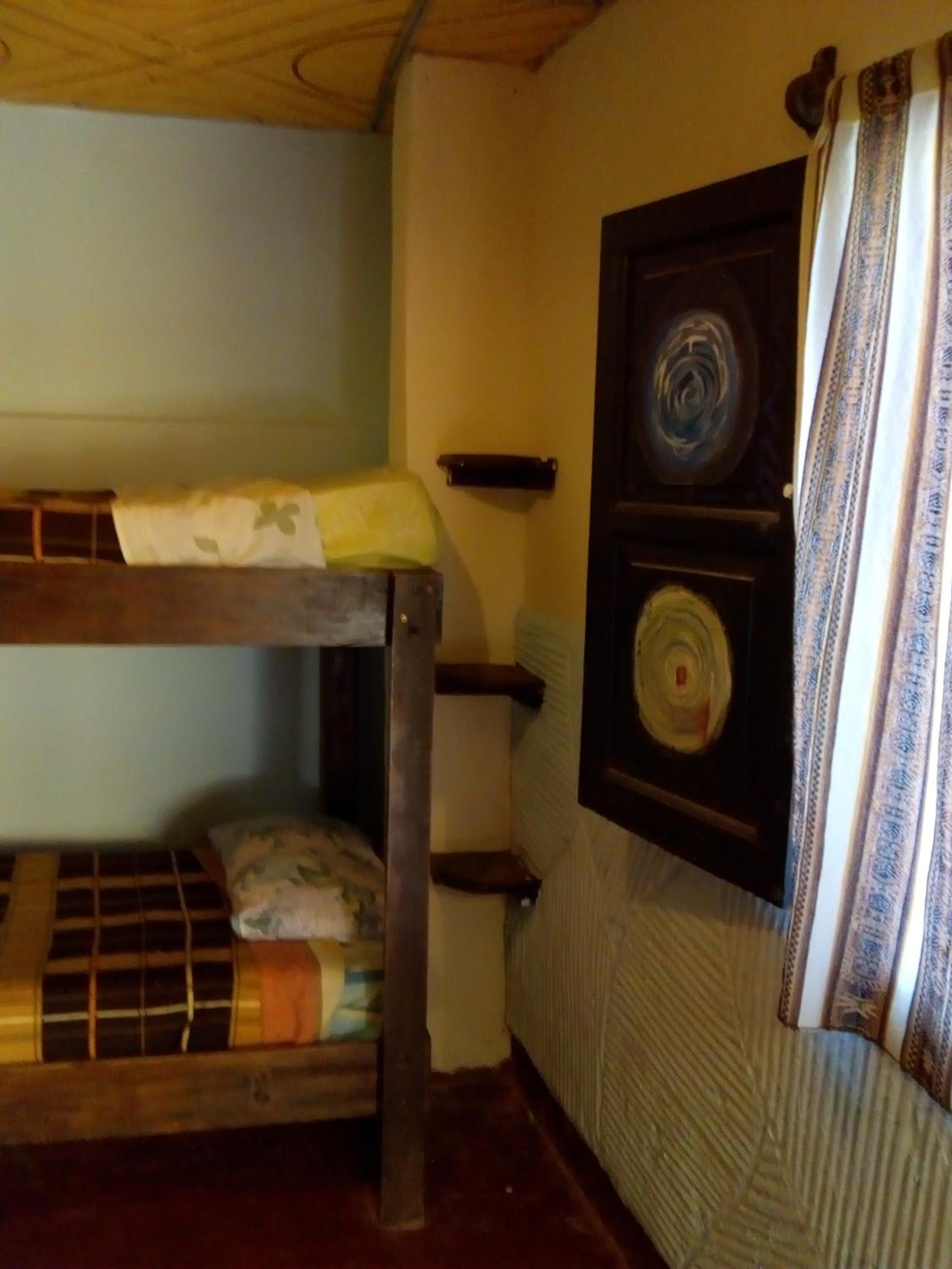 Quadruple Room with Shared Bathroom photo 2